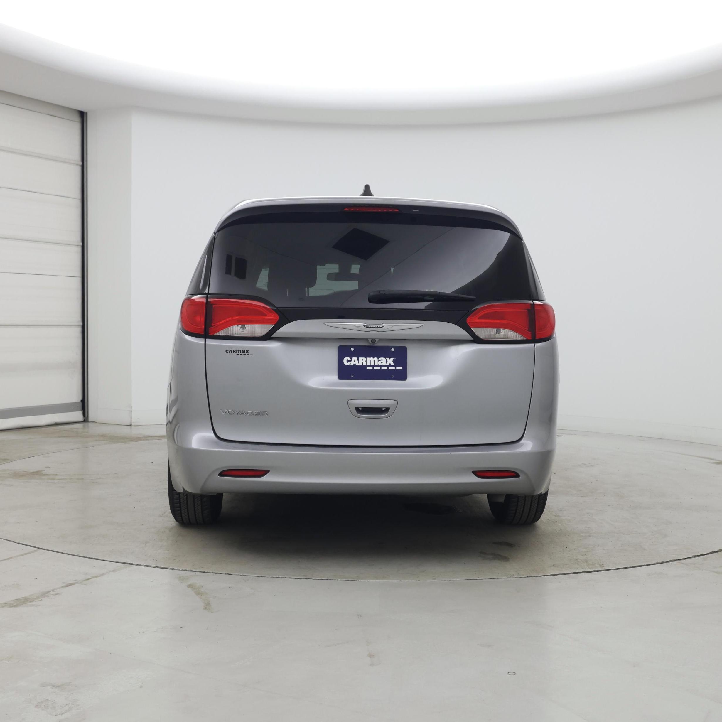 Thumbnail: 2021 Chrysler Voyager - 6