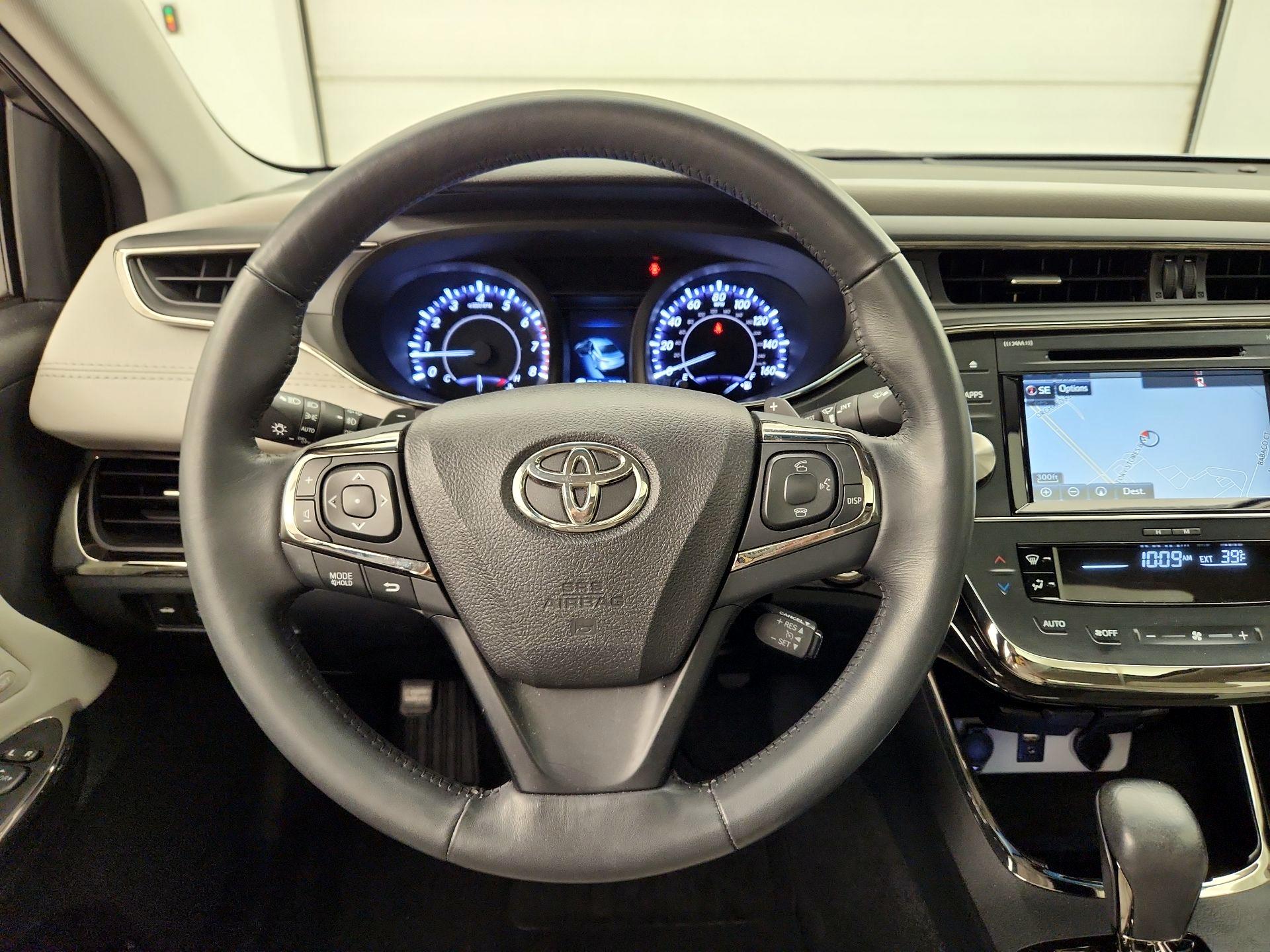 Thumbnail: 2015 Toyota Avalon - 10