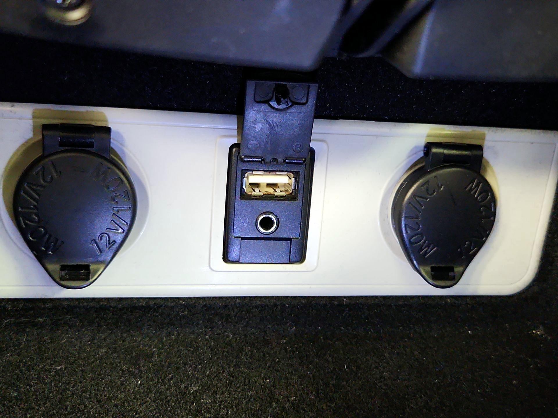 Thumbnail: 2015 Toyota Avalon - 19