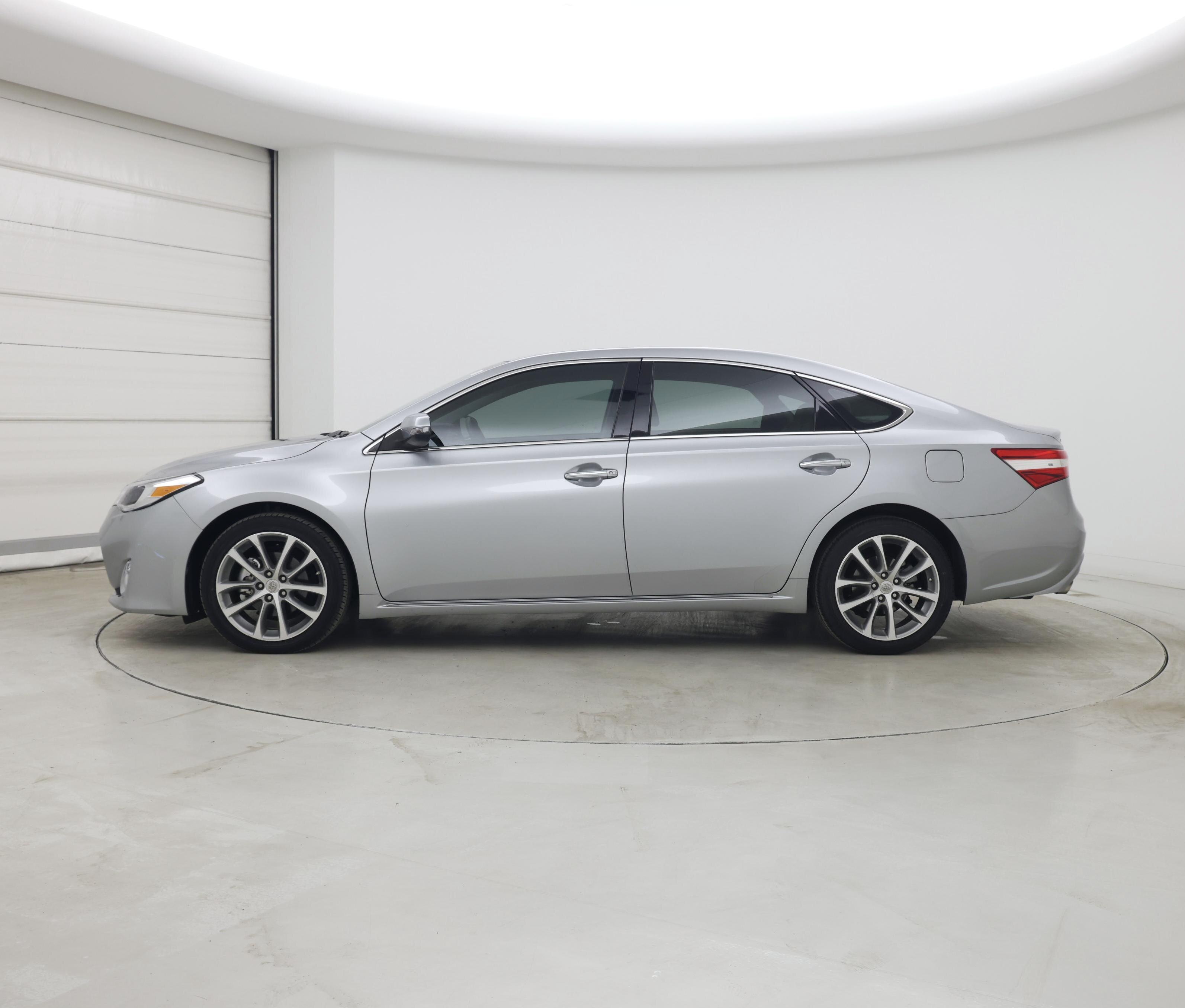Thumbnail: 2015 Toyota Avalon - 3