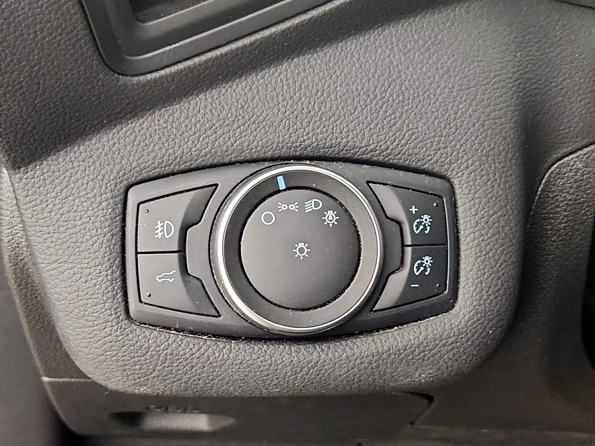 Thumbnail: 2017 Ford Escape - 13