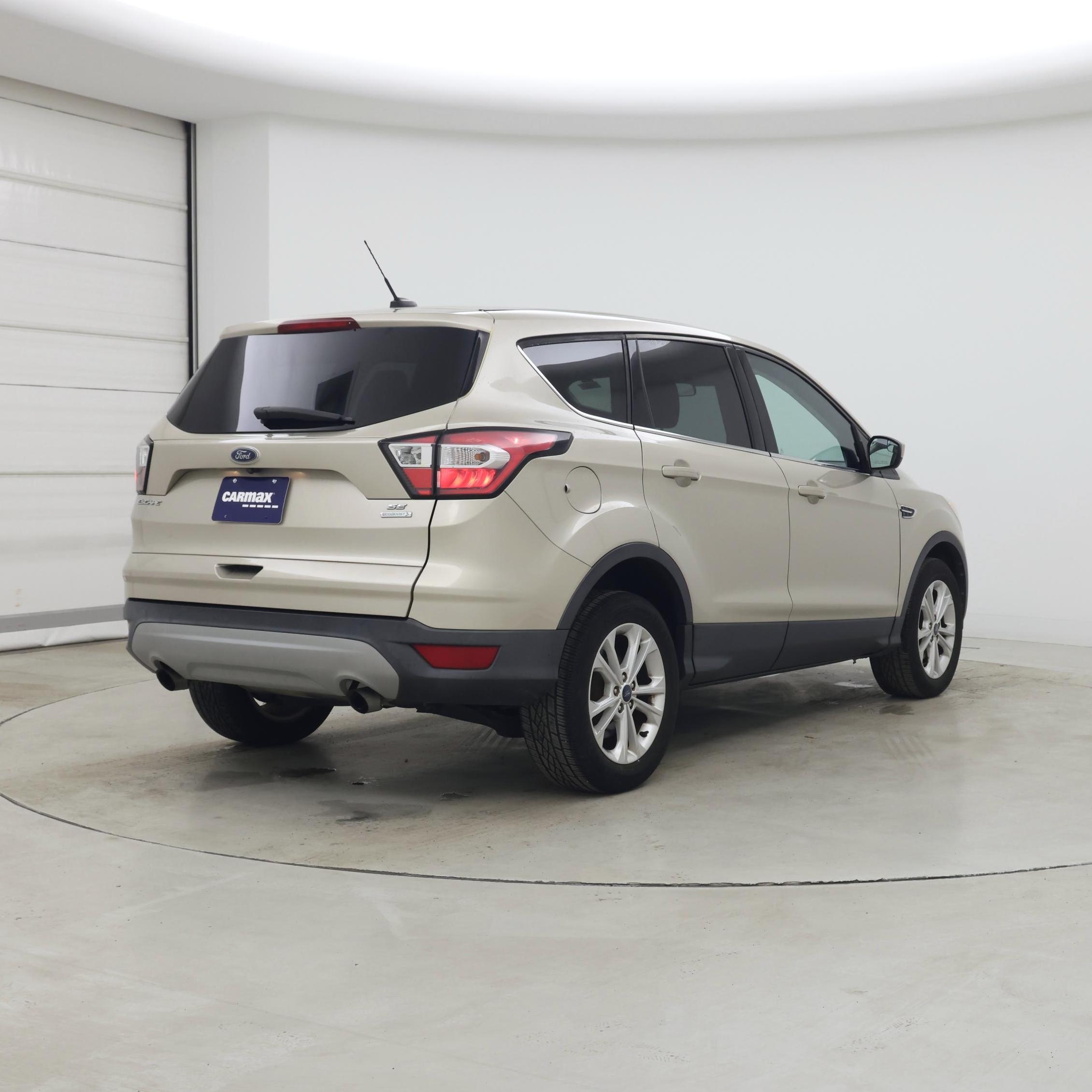 Thumbnail: 2017 Ford Escape - 8