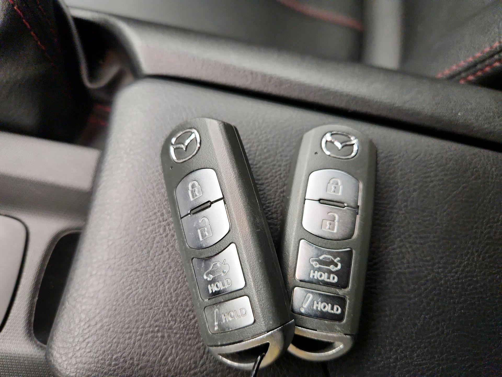 Thumbnail: 2018 Mazda MX-5 Miata - 20