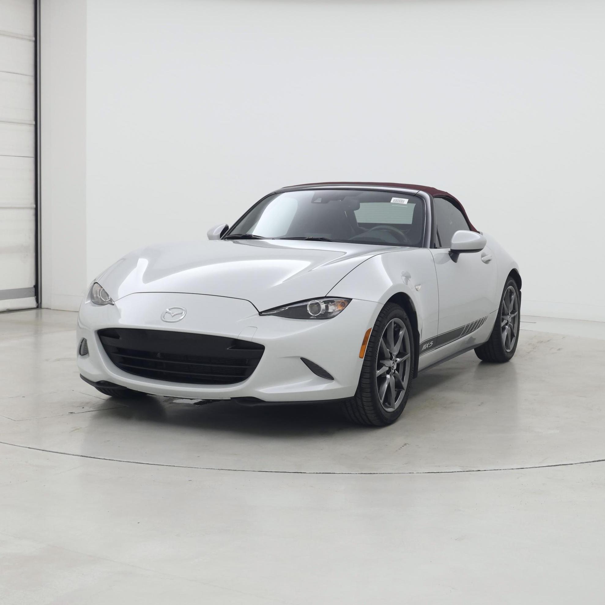 Thumbnail: 2018 Mazda MX-5 Miata - 4