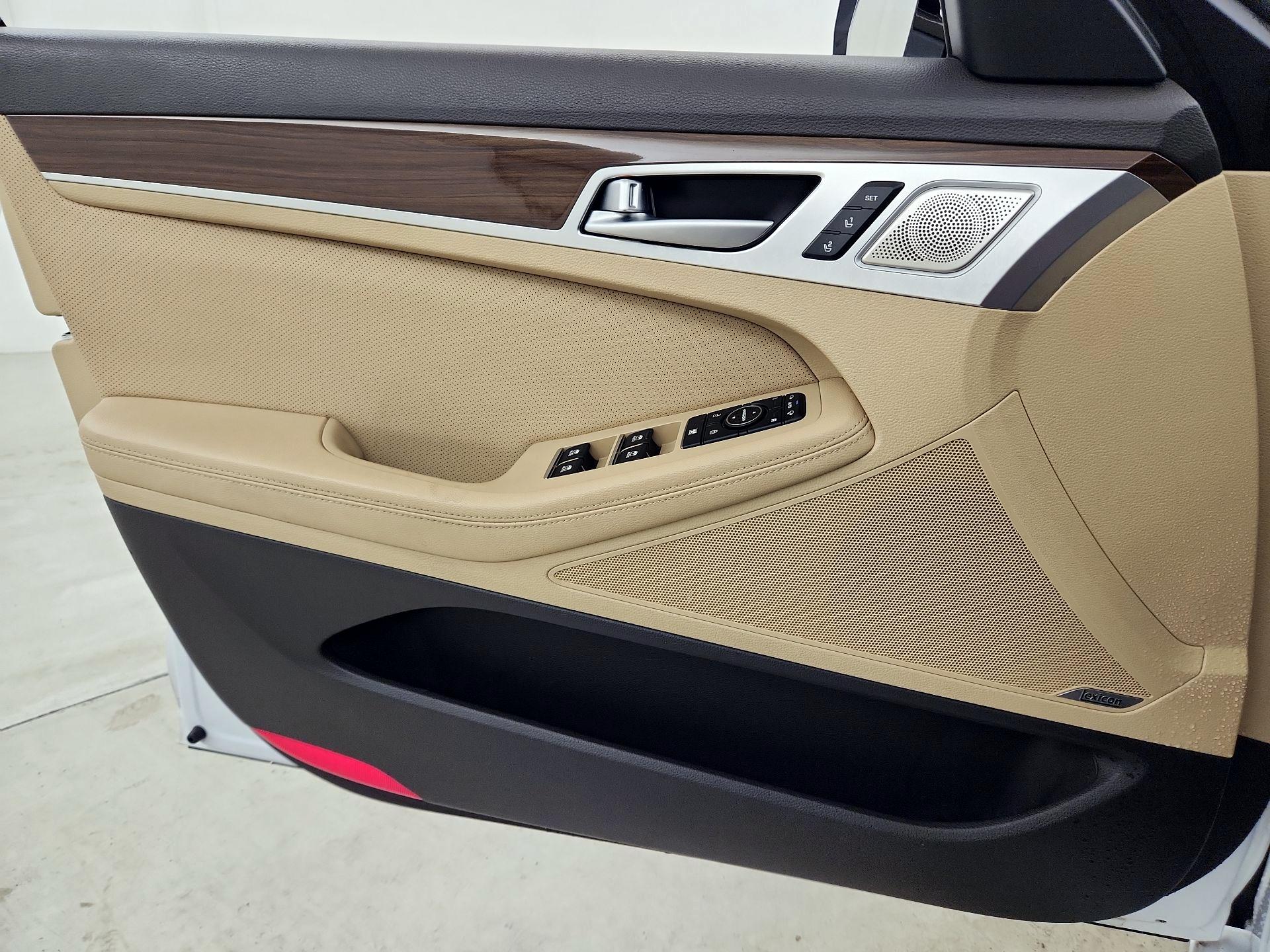 Thumbnail: 2018 Genesis G80 - 12