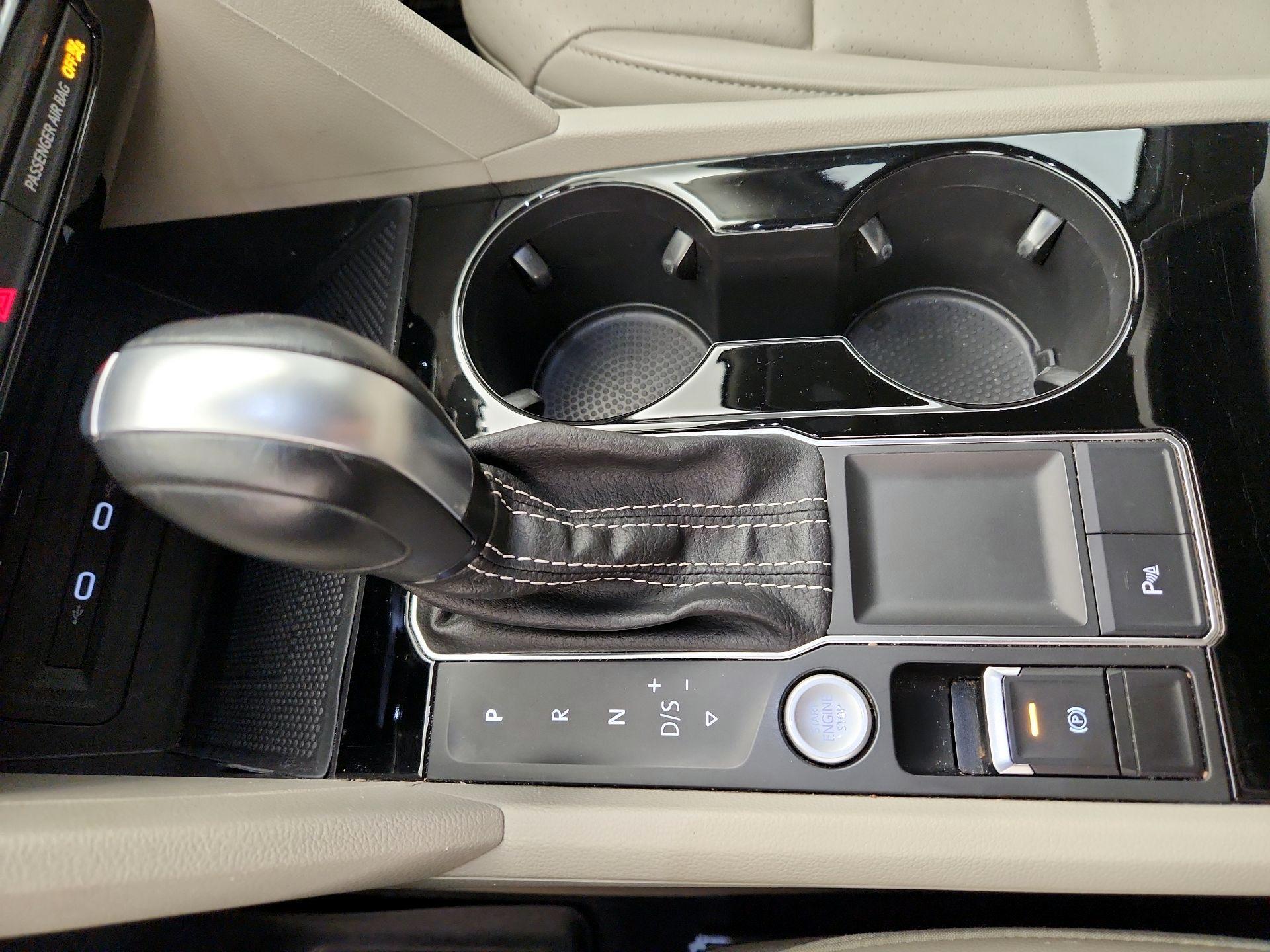 Thumbnail: 2022 Volkswagen Atlas - 17