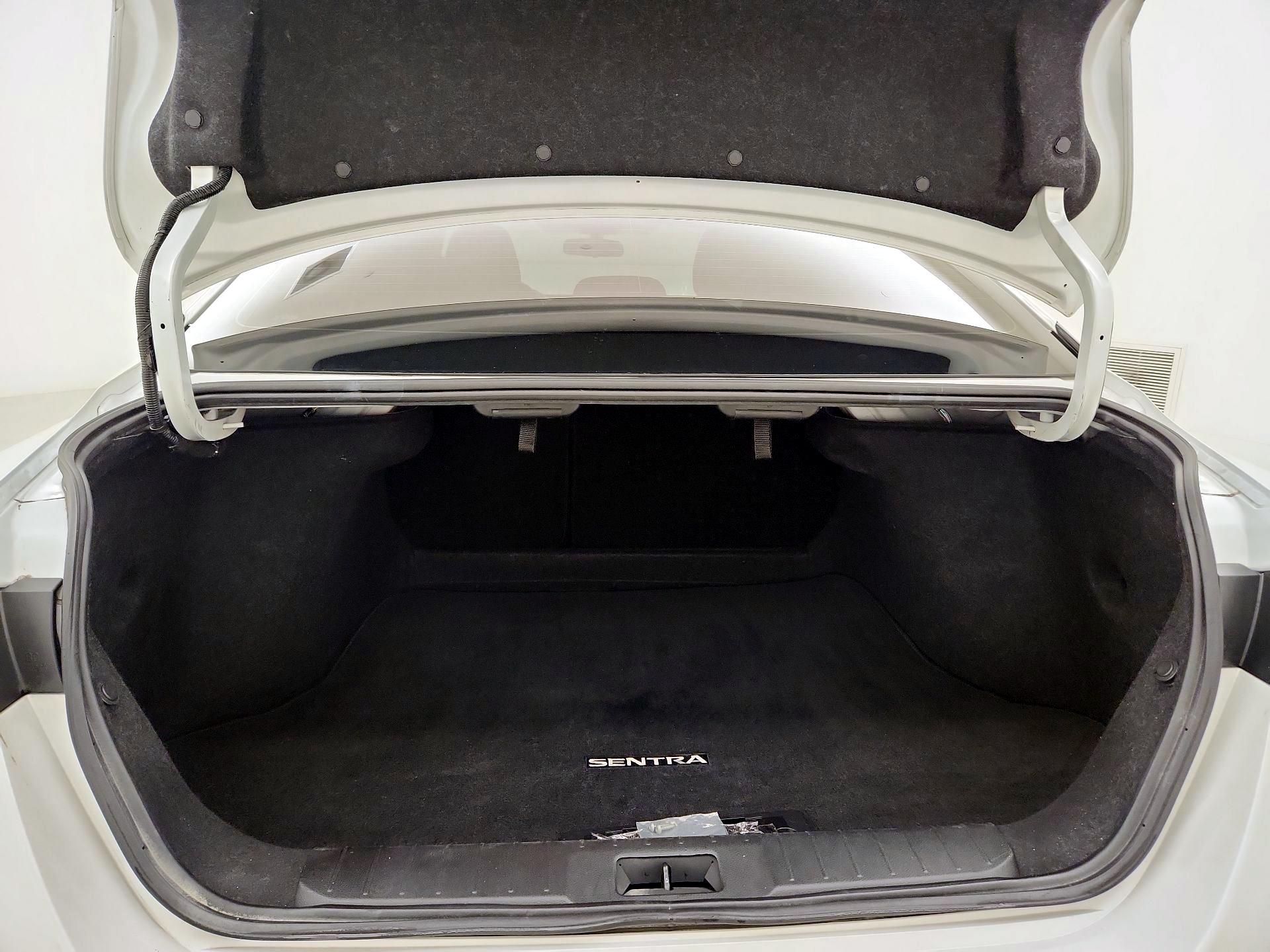 Thumbnail: 2023 Nissan Sentra - 18