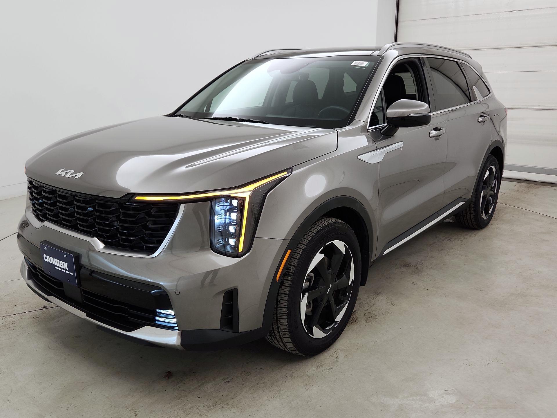 Thumbnail: 2025 Kia Sorento - 3