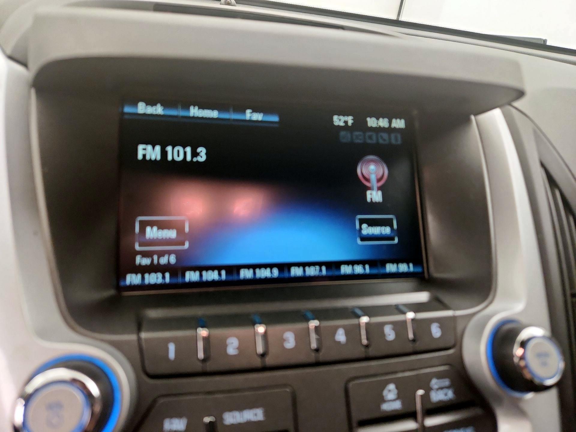 Thumbnail: 2015 Chevrolet Equinox - 16