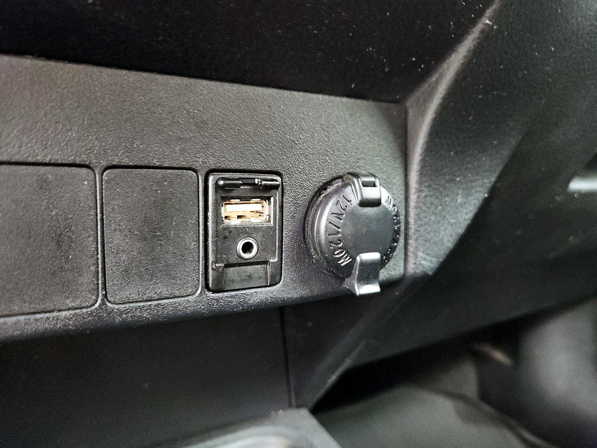 Thumbnail: 2017 Toyota RAV4 - 16