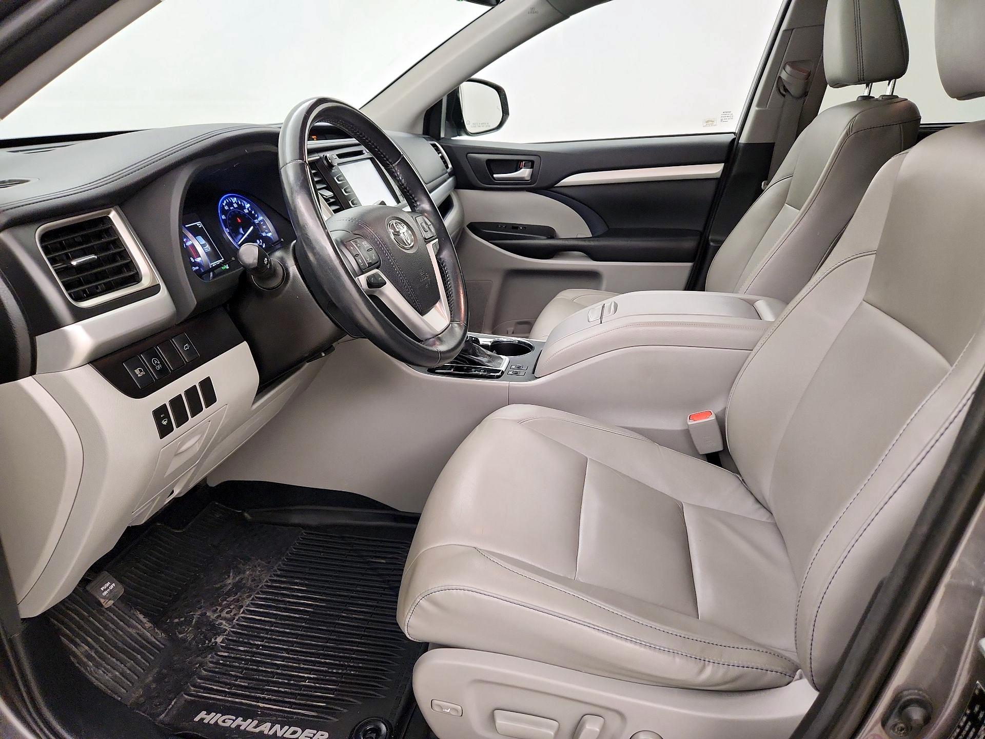 Thumbnail: 2018 Toyota Highlander - 11