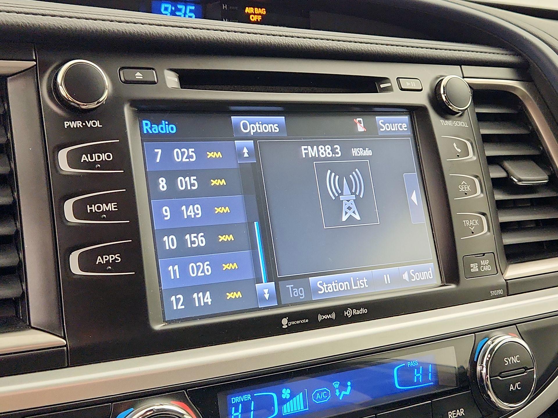 Thumbnail: 2018 Toyota Highlander - 16