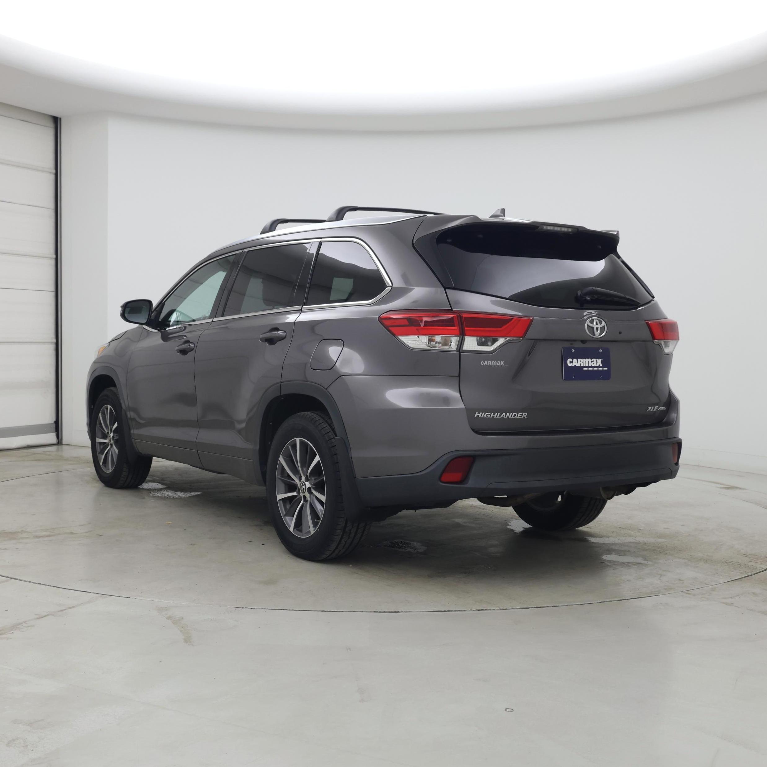 Thumbnail: 2018 Toyota Highlander - 2