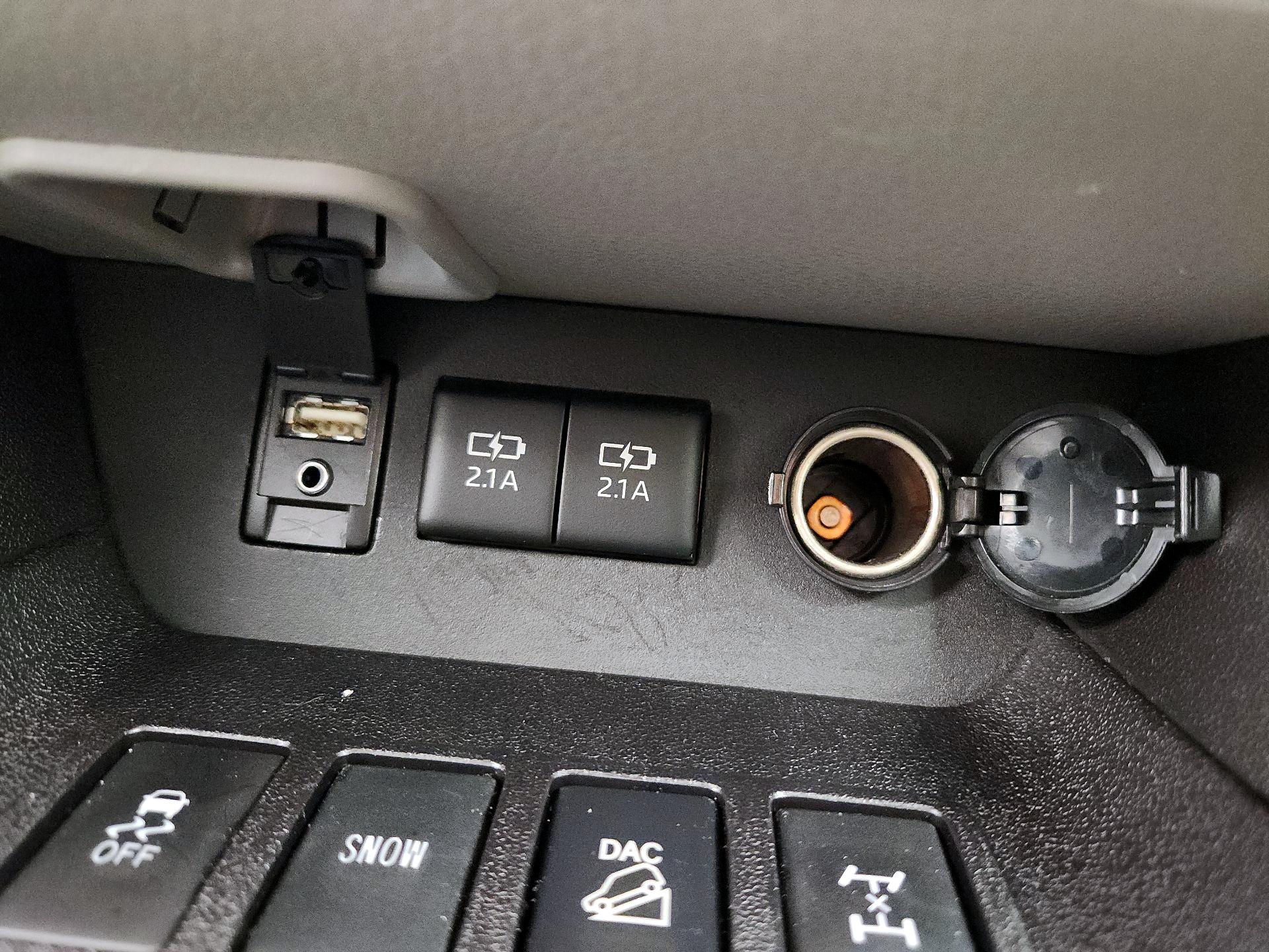 Thumbnail: 2018 Toyota Highlander - 19