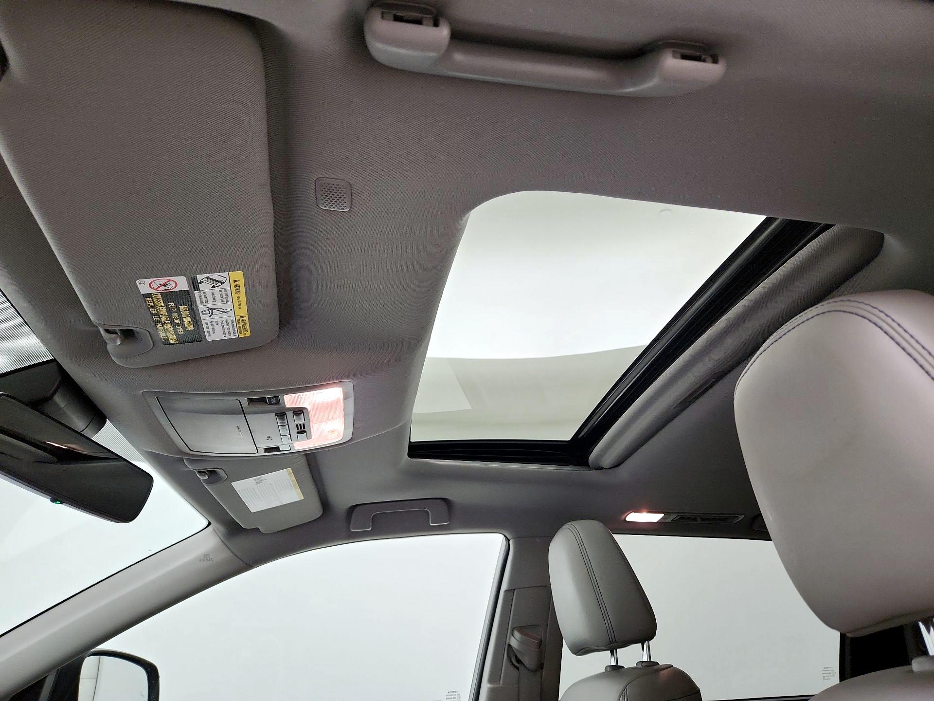 Thumbnail: 2018 Toyota Highlander - 20