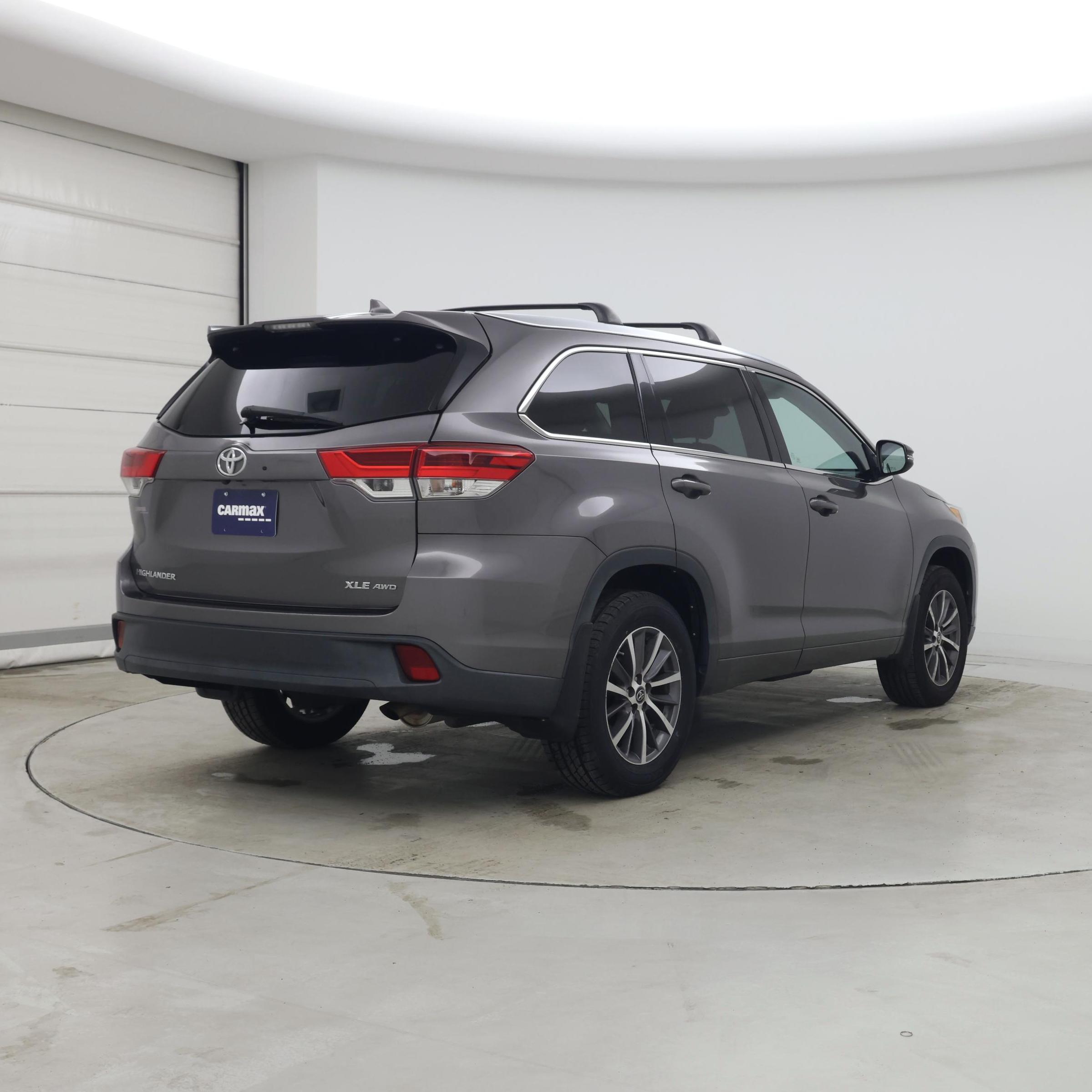 Thumbnail: 2018 Toyota Highlander - 8