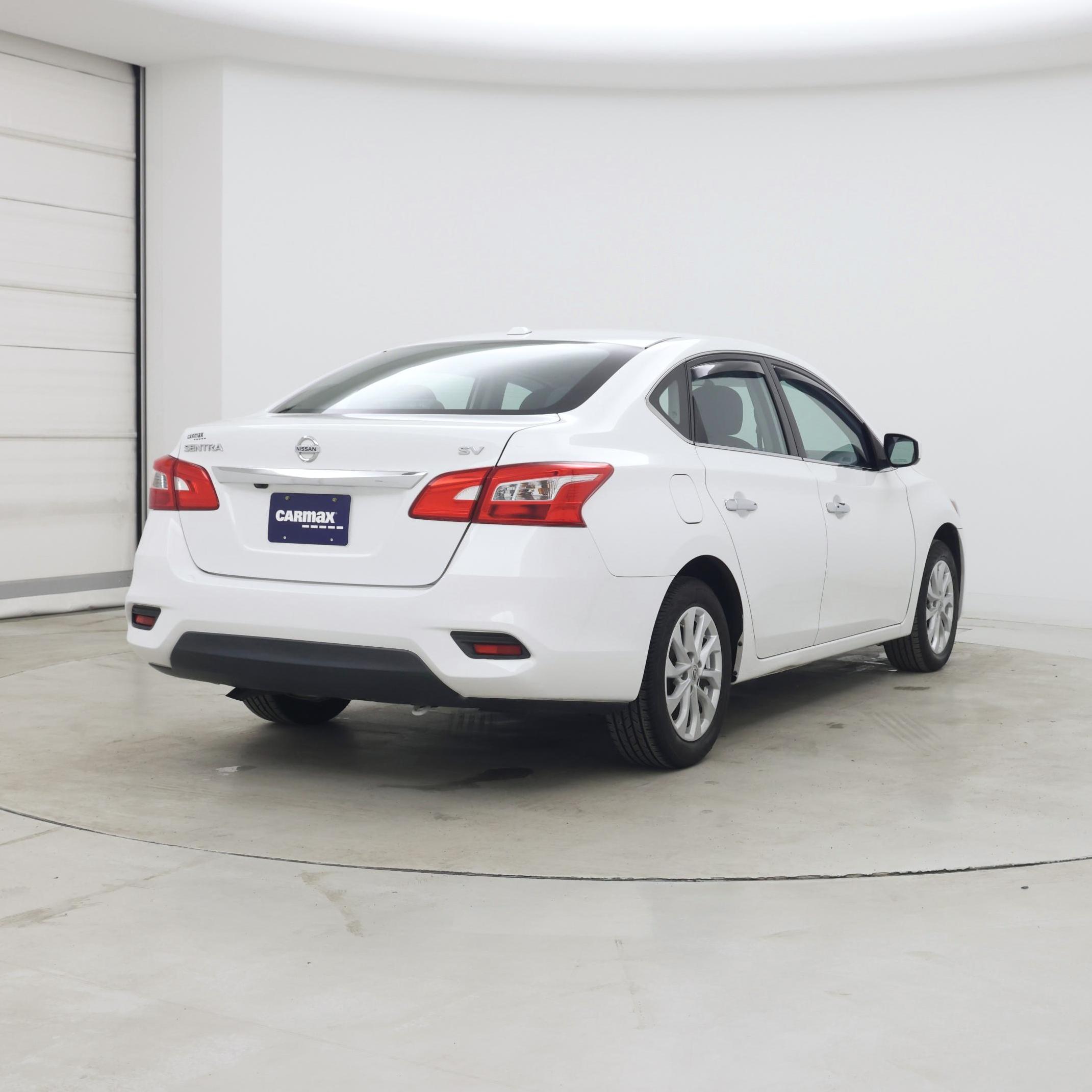 Thumbnail: 2019 Nissan Sentra - 8