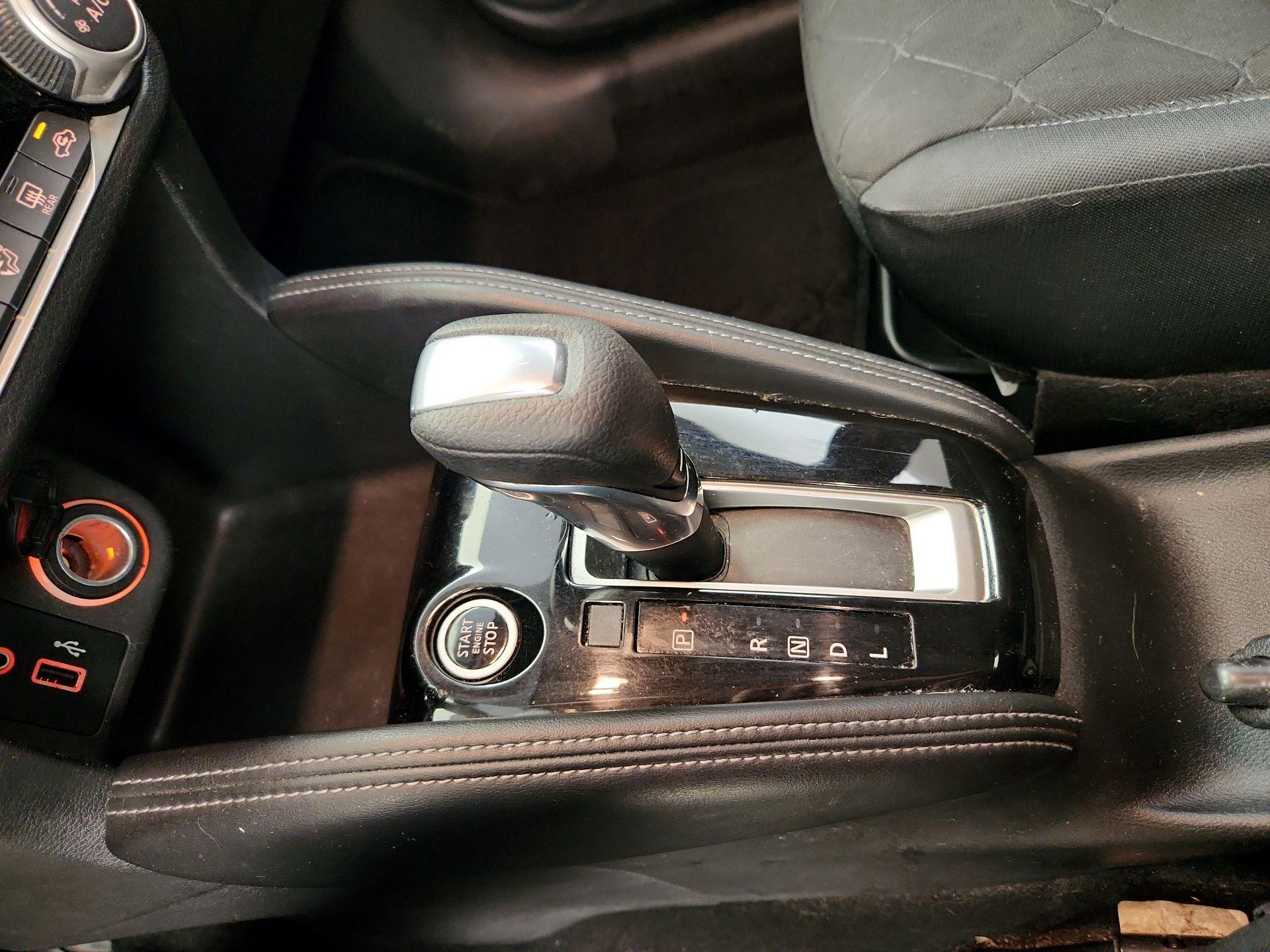 Thumbnail: 2019 Nissan Kicks - 17