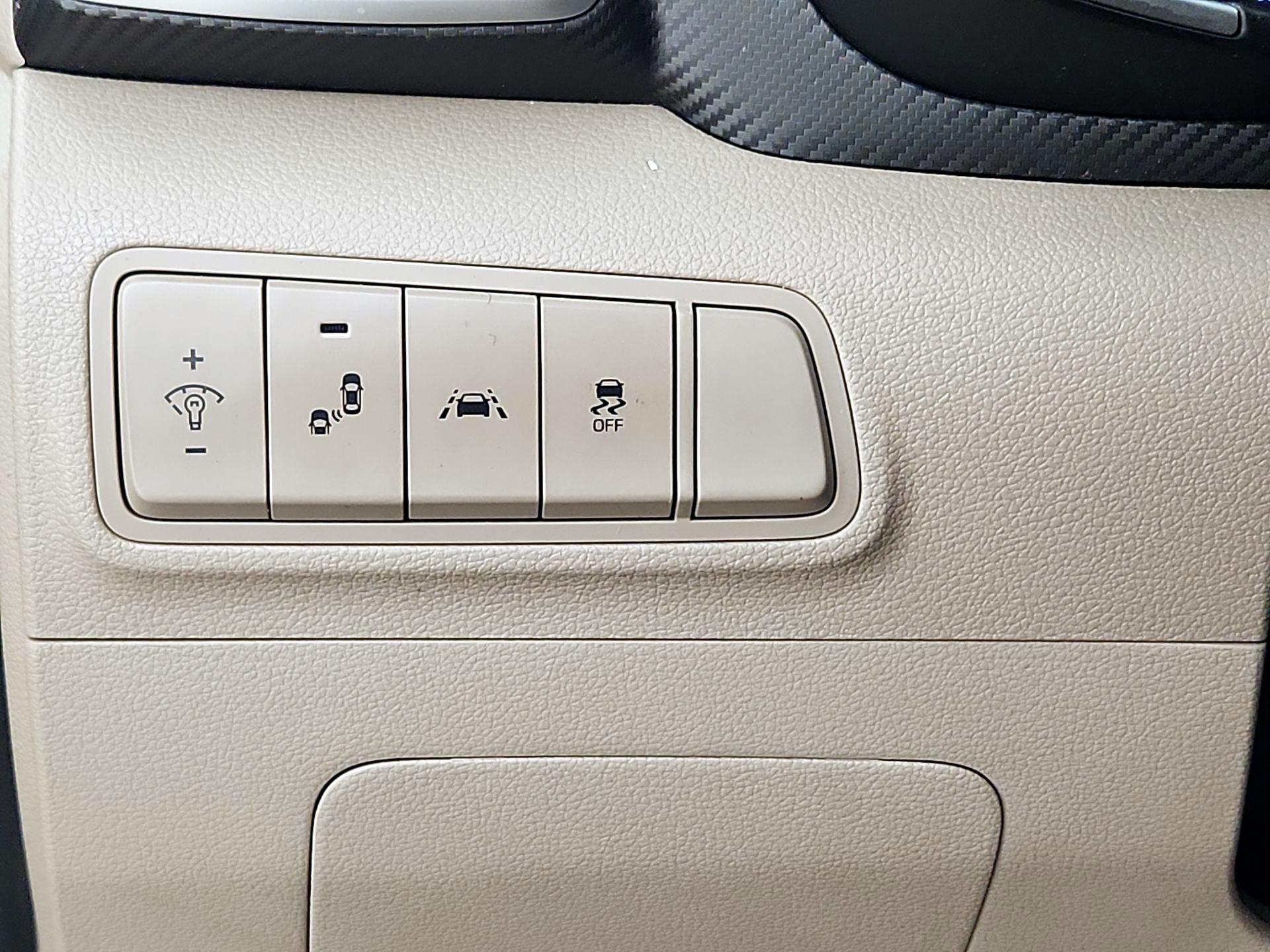 Thumbnail: 2020 Hyundai Tucson - 11