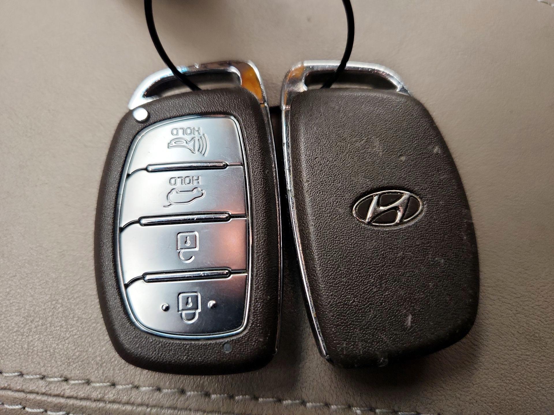 Thumbnail: 2020 Hyundai Tucson - 20