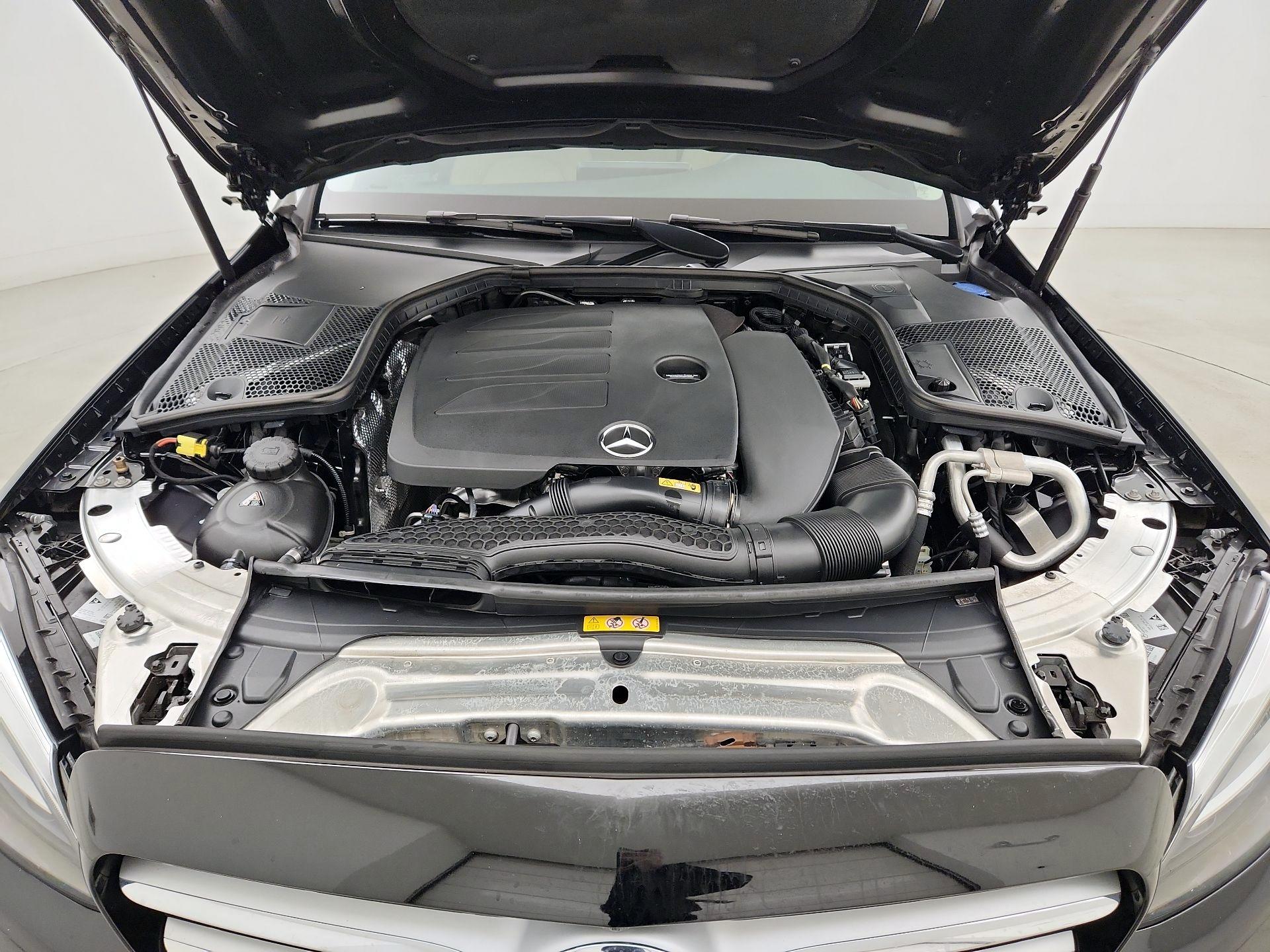 Thumbnail: 2021 Mercedes-Benz C-Class - 20