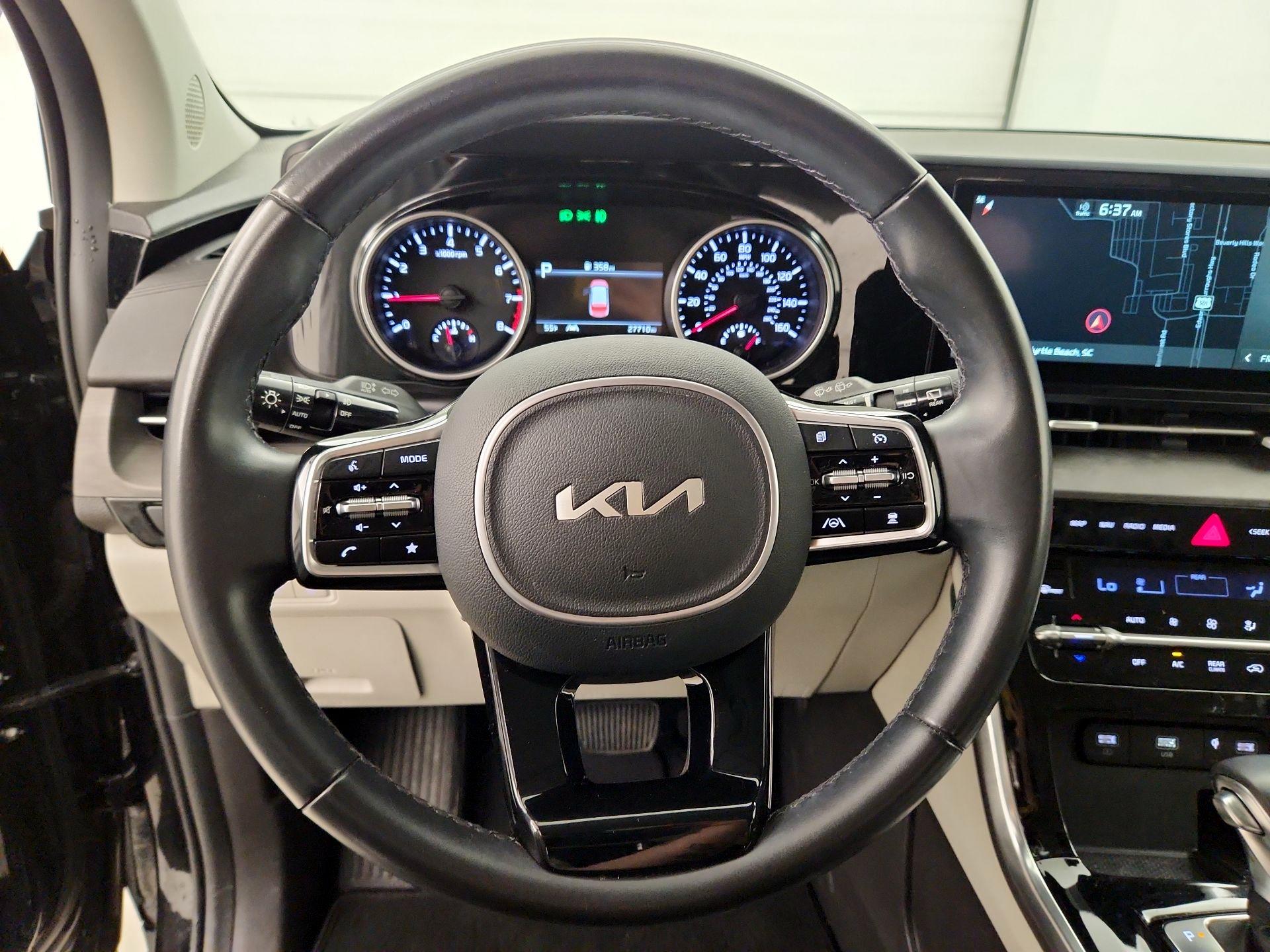 Thumbnail: 2022 Kia Carnival - 10