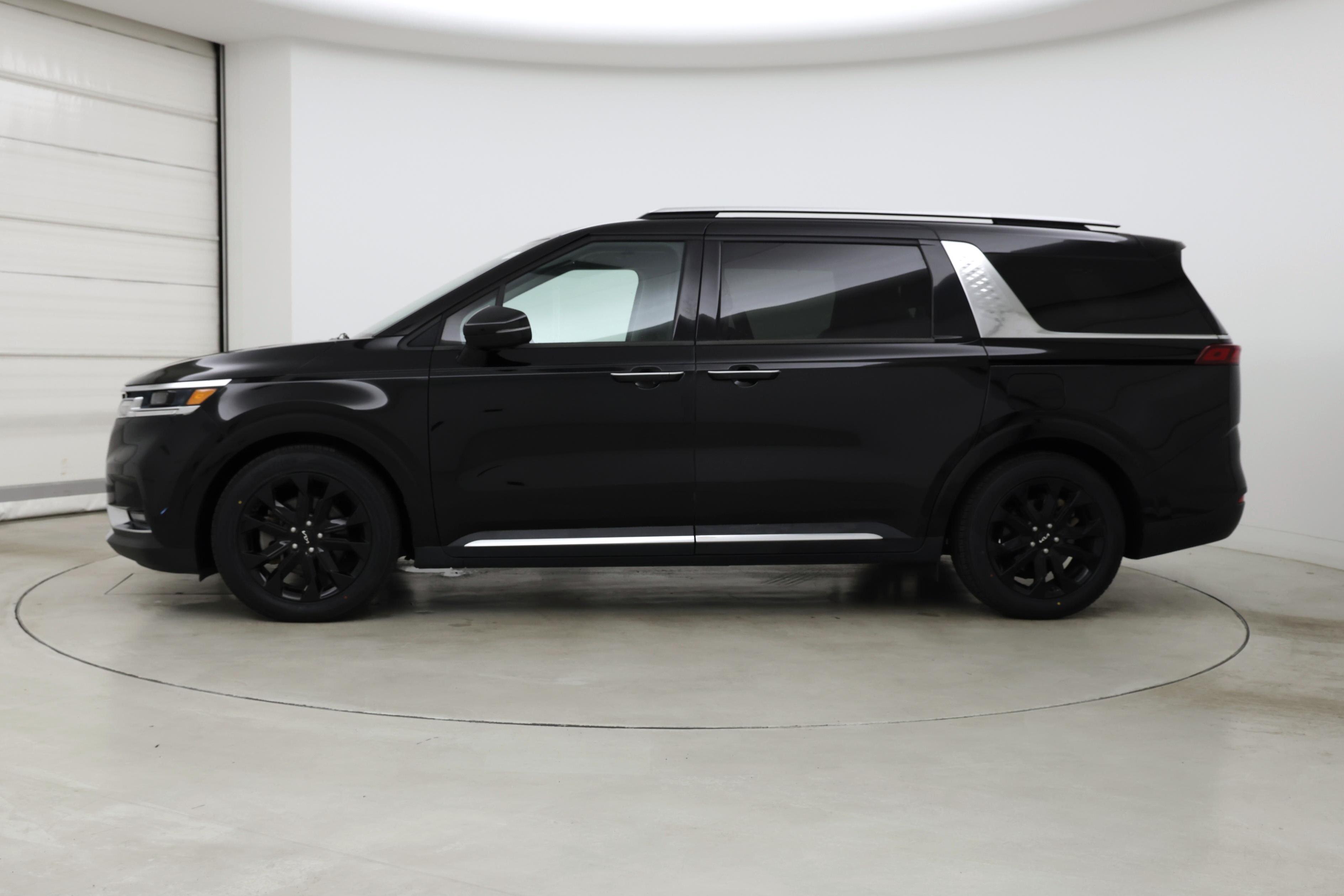 Thumbnail: 2022 Kia Carnival - 3