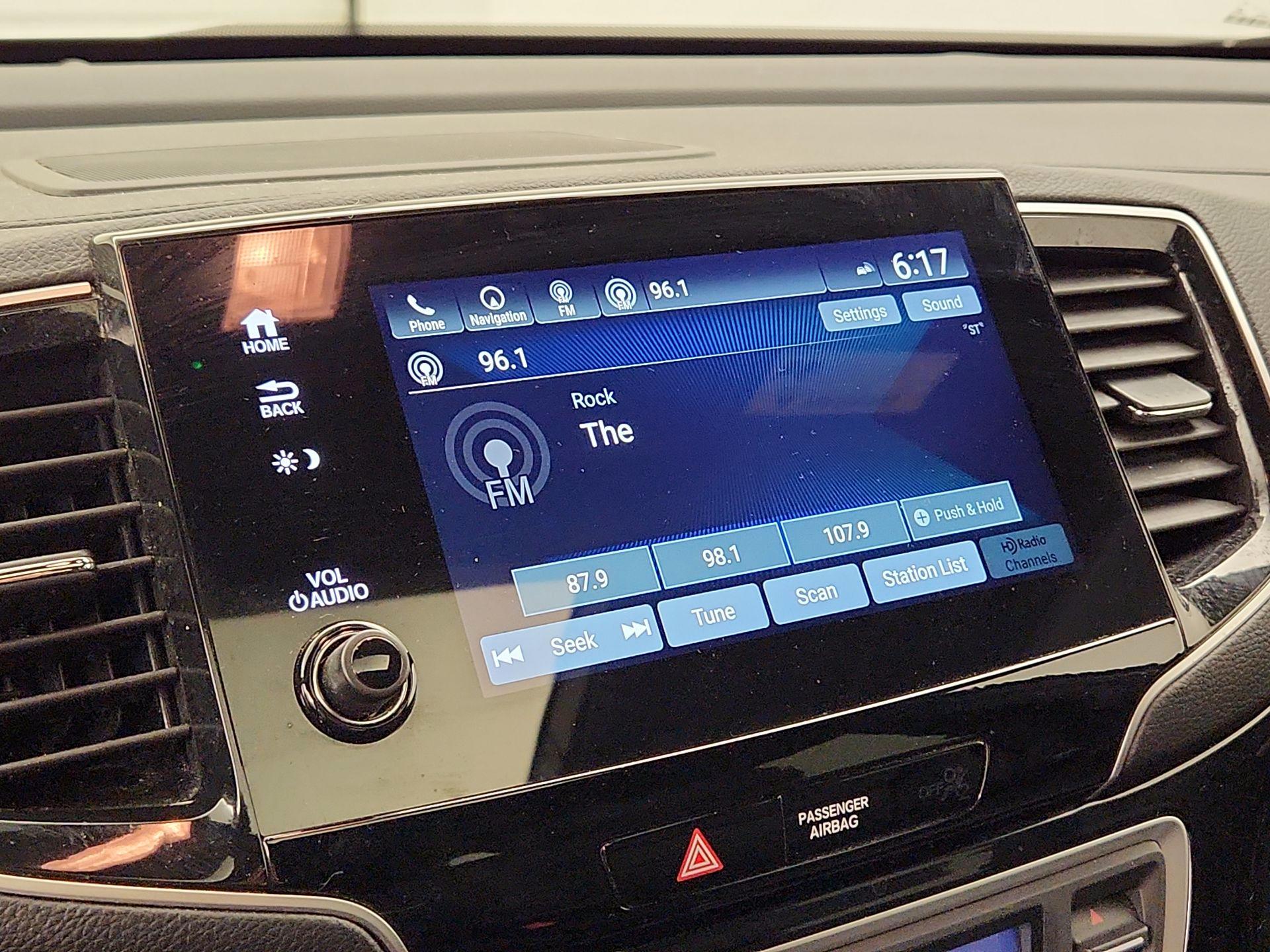 Thumbnail: 2020 Honda Passport - 16