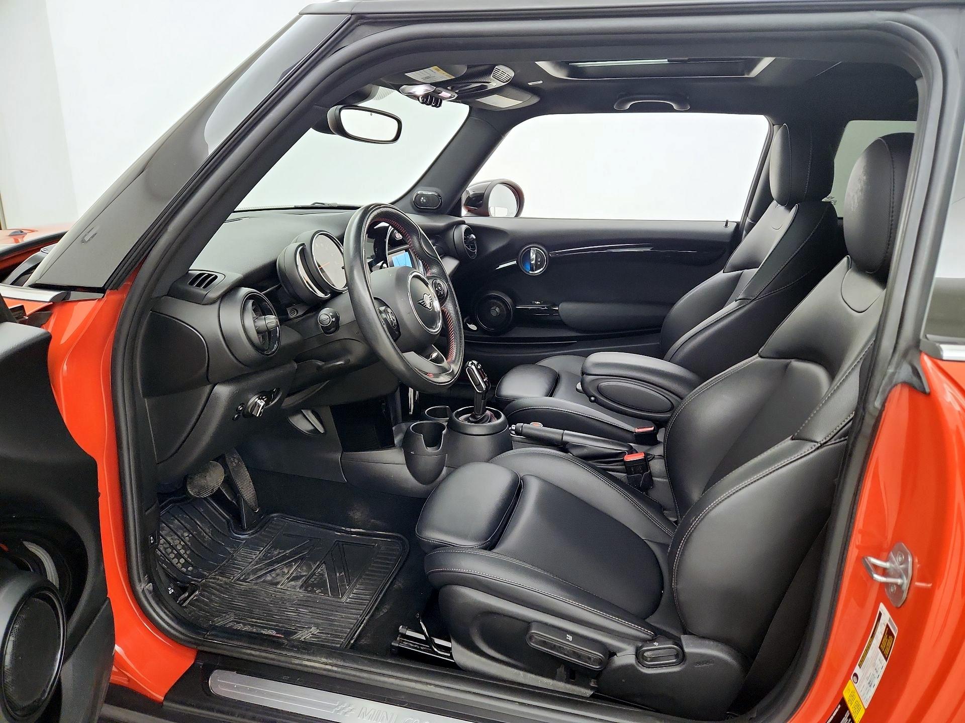 Thumbnail: 2020 MINI Cooper Hardtop - 11