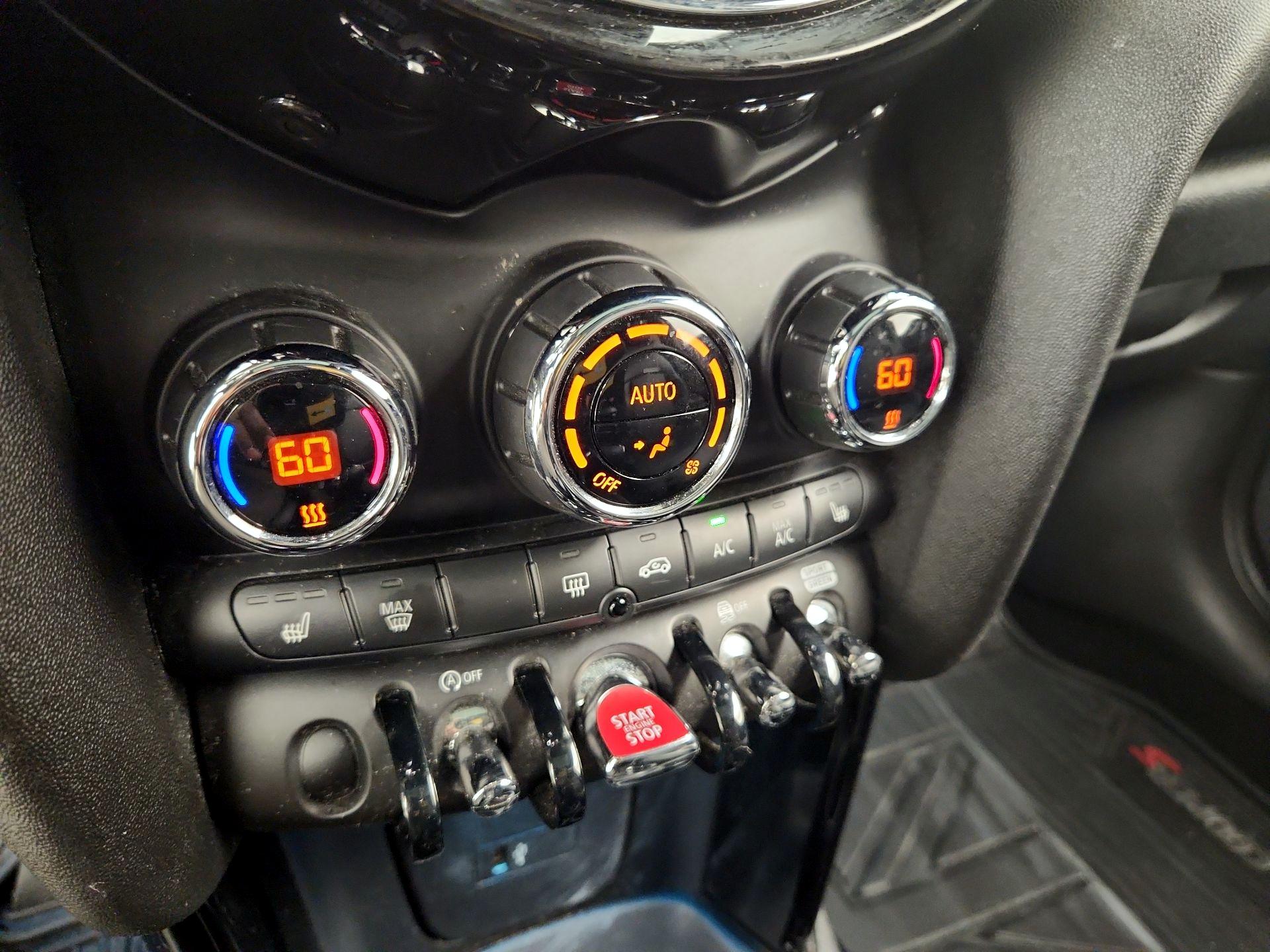 Thumbnail: 2020 MINI Cooper Hardtop - 16