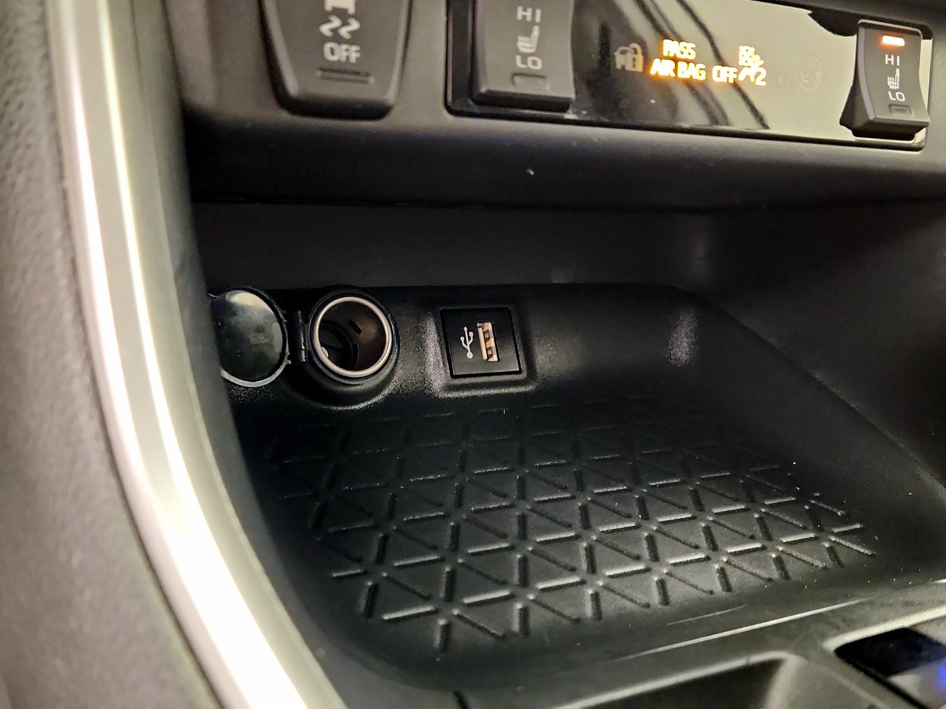 Thumbnail: 2025 Toyota RAV4 - 16