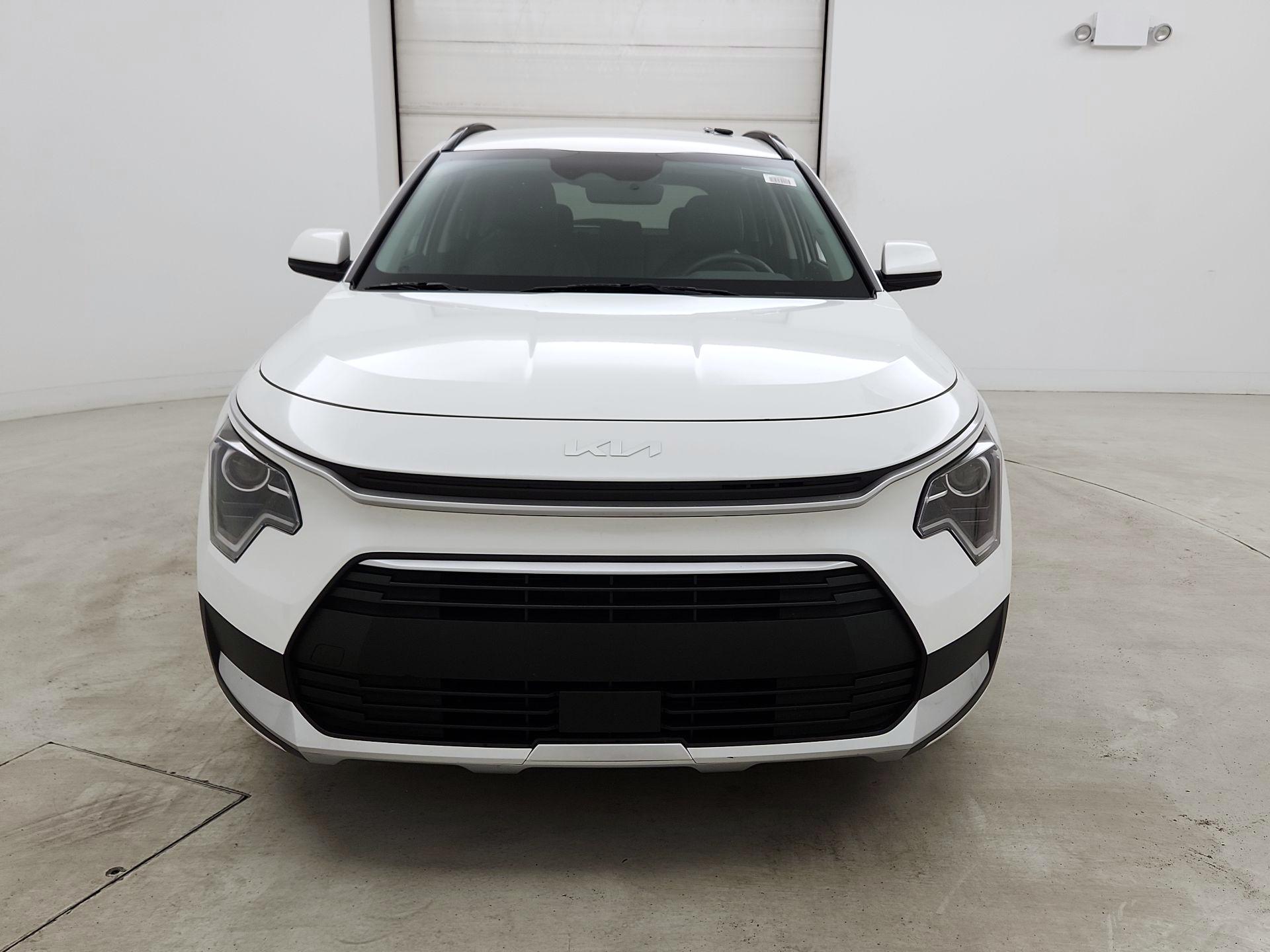 Thumbnail: 2023 Kia Niro - 2