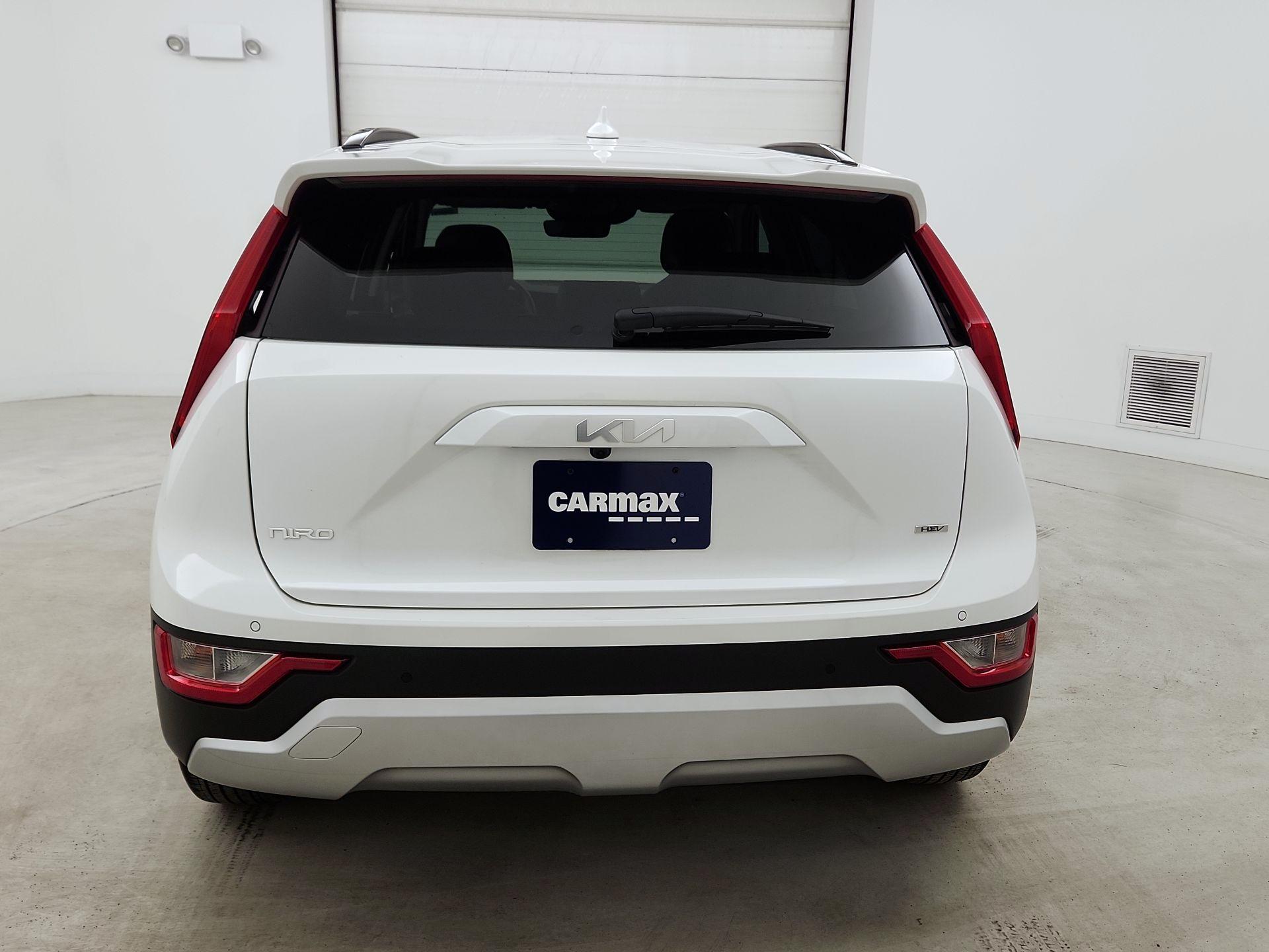 Thumbnail: 2023 Kia Niro - 6