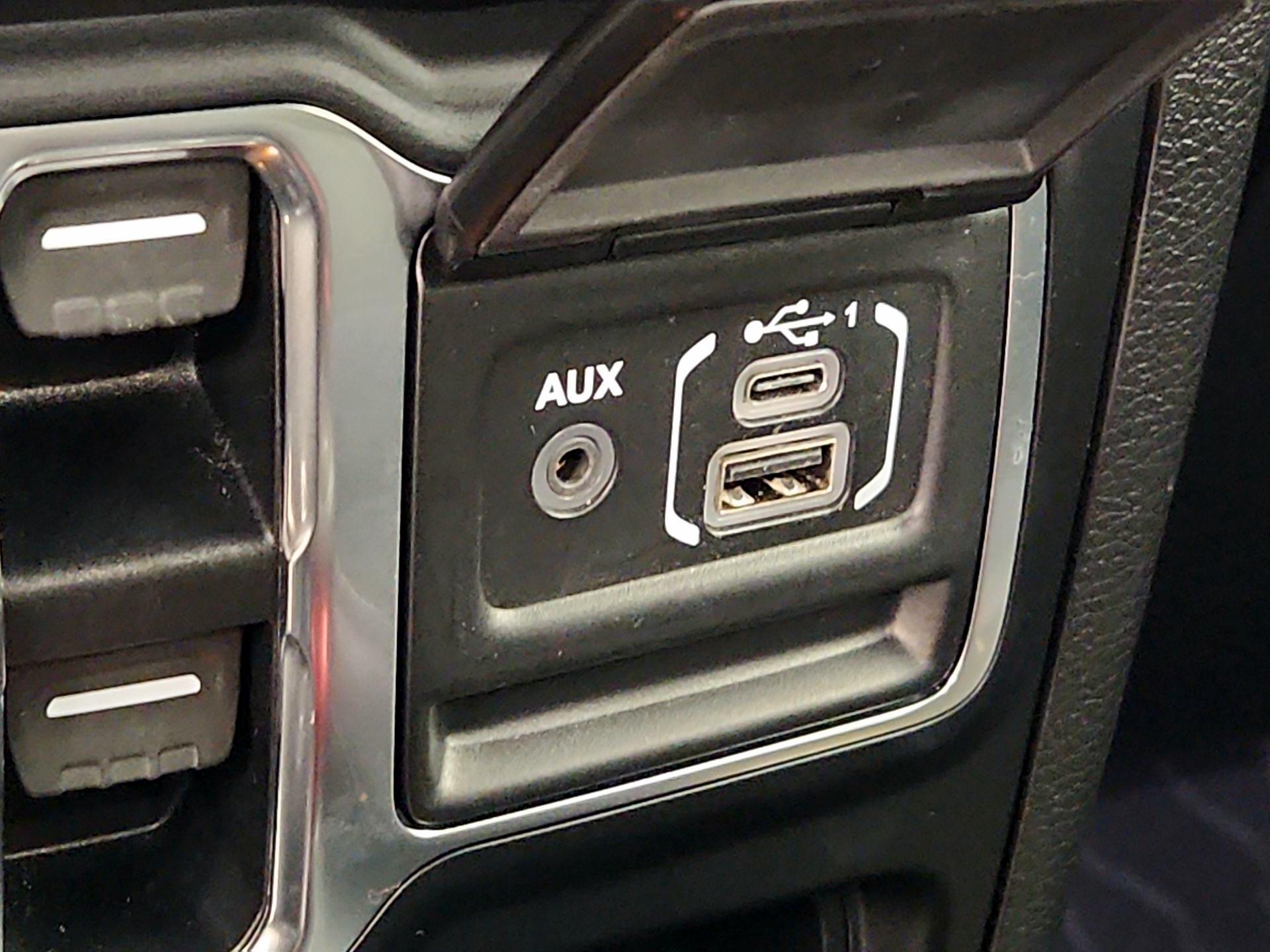 Thumbnail: 2021 Jeep Wrangler - 17