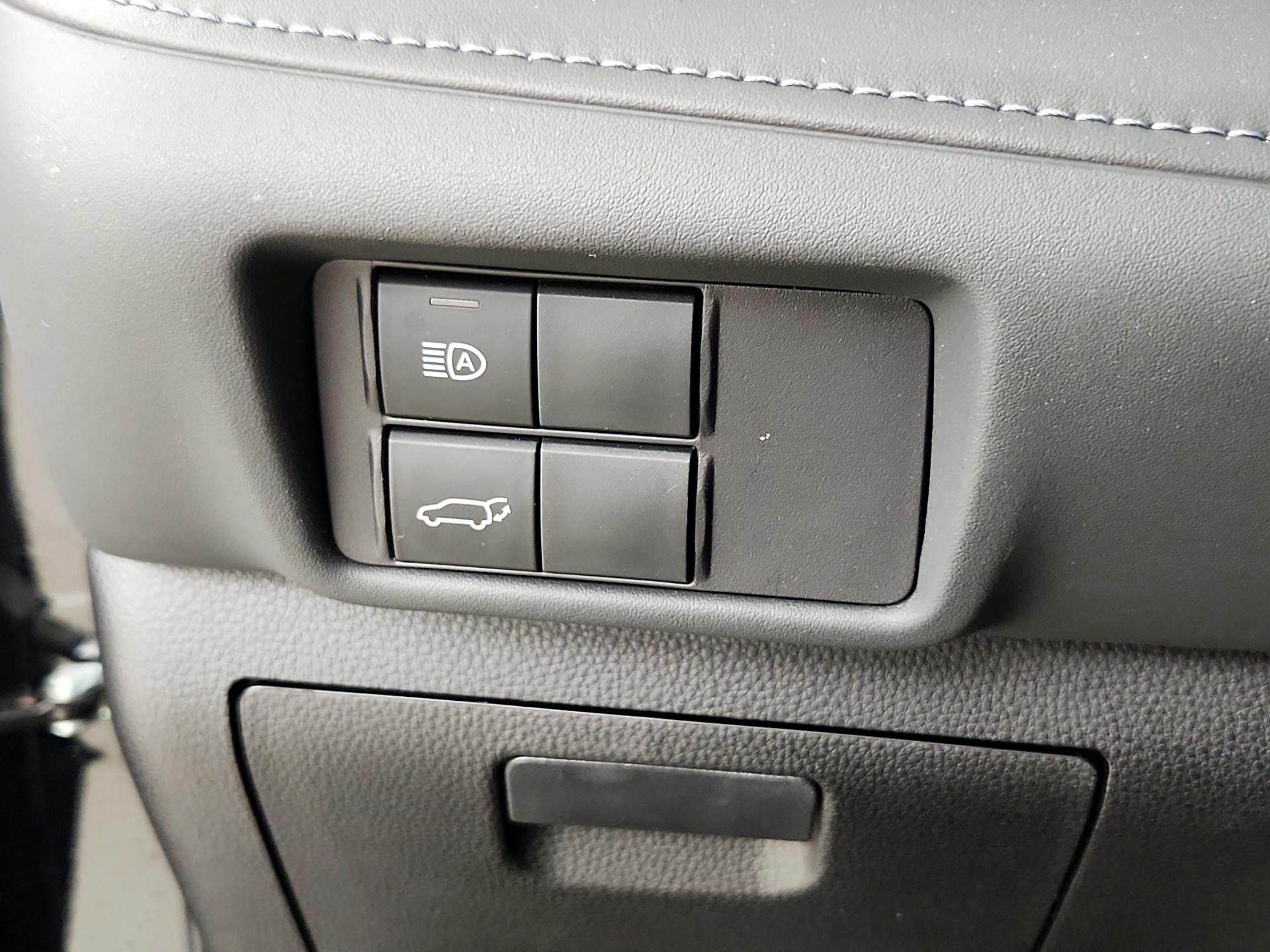 Thumbnail: 2022 Toyota Highlander - 13