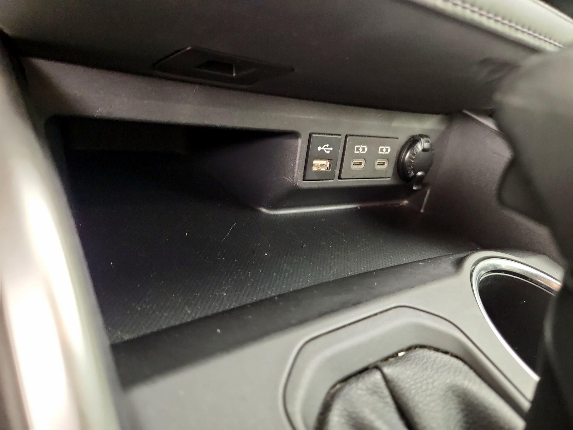 Thumbnail: 2022 Toyota Highlander - 18