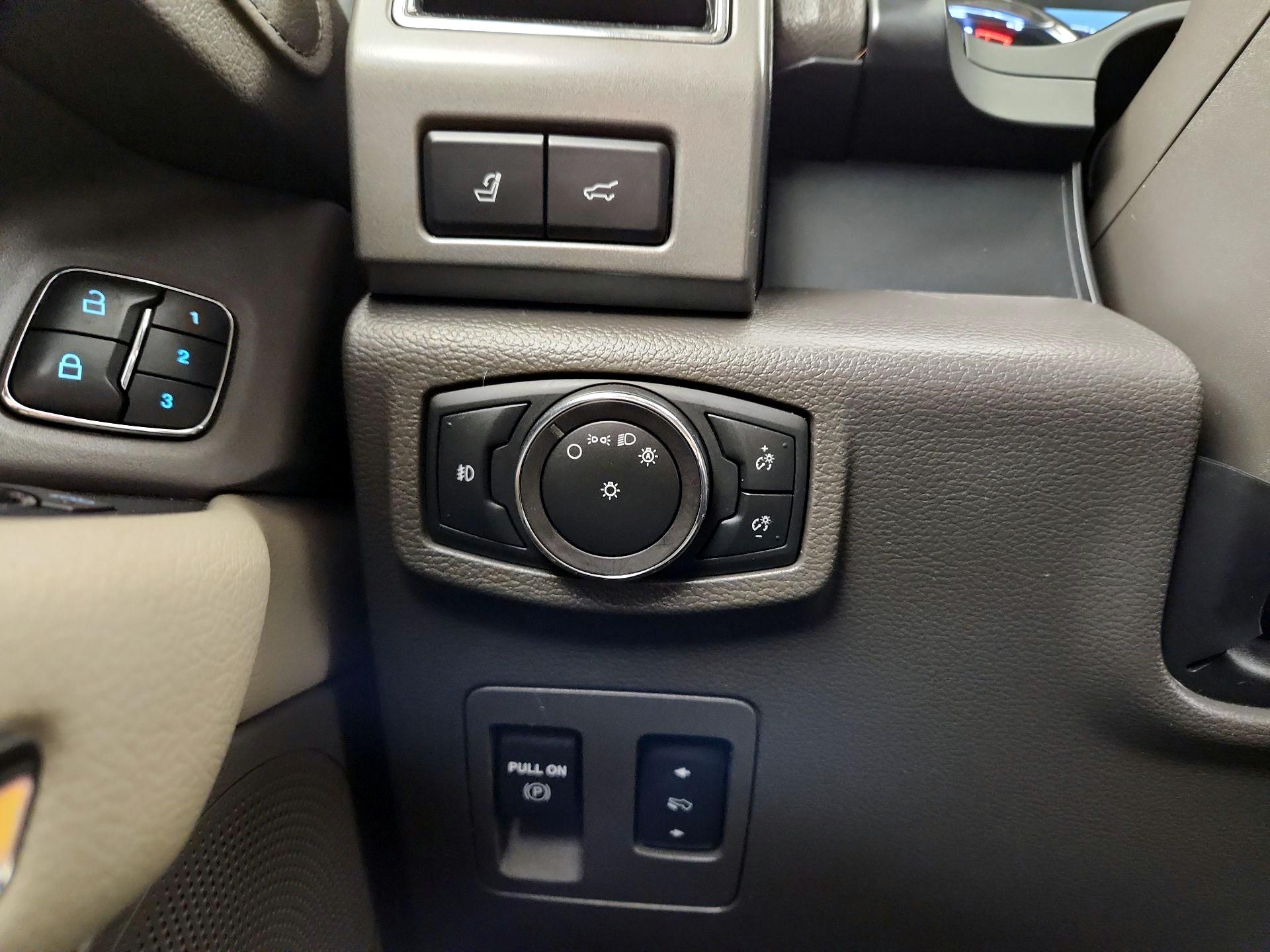 Thumbnail: 2019 Ford Expedition - 13