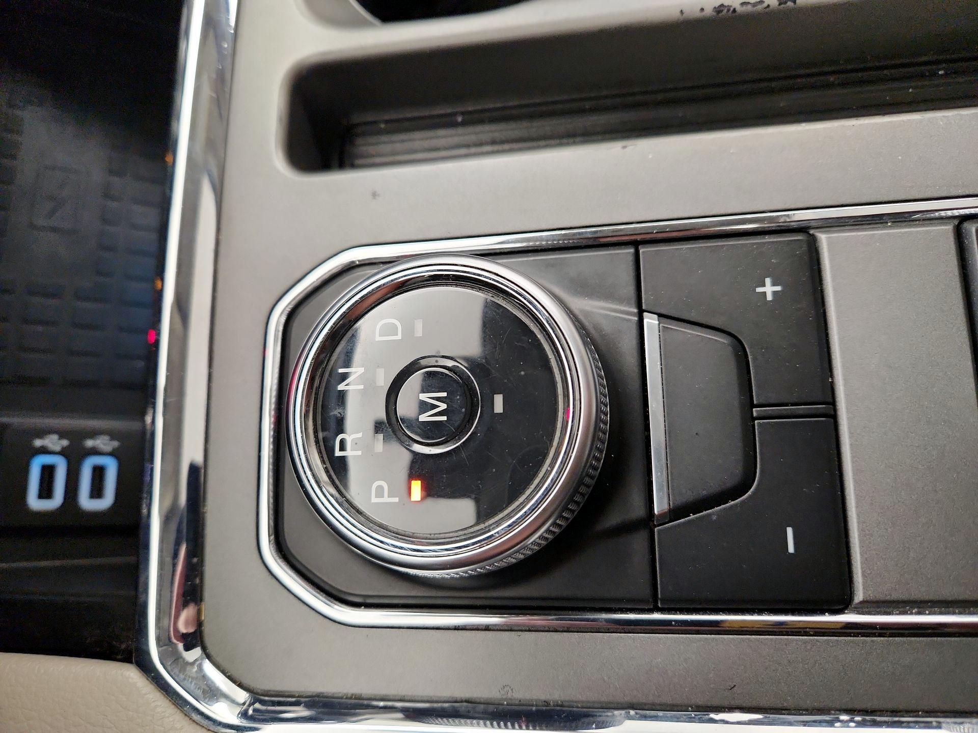 Thumbnail: 2019 Ford Expedition - 18