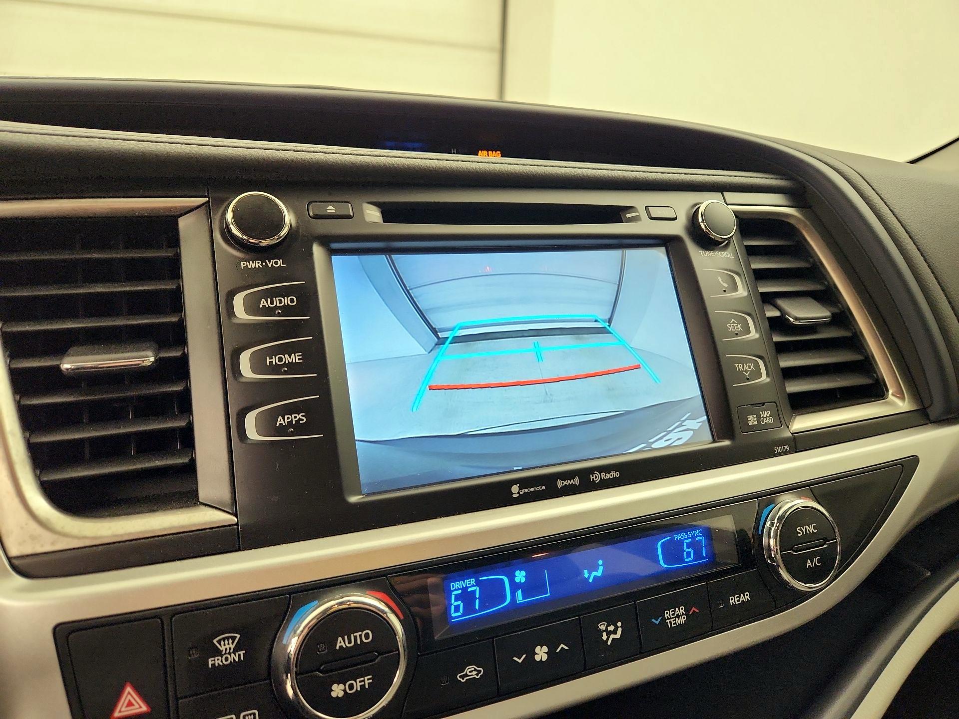 Thumbnail: 2017 Toyota Highlander - 15