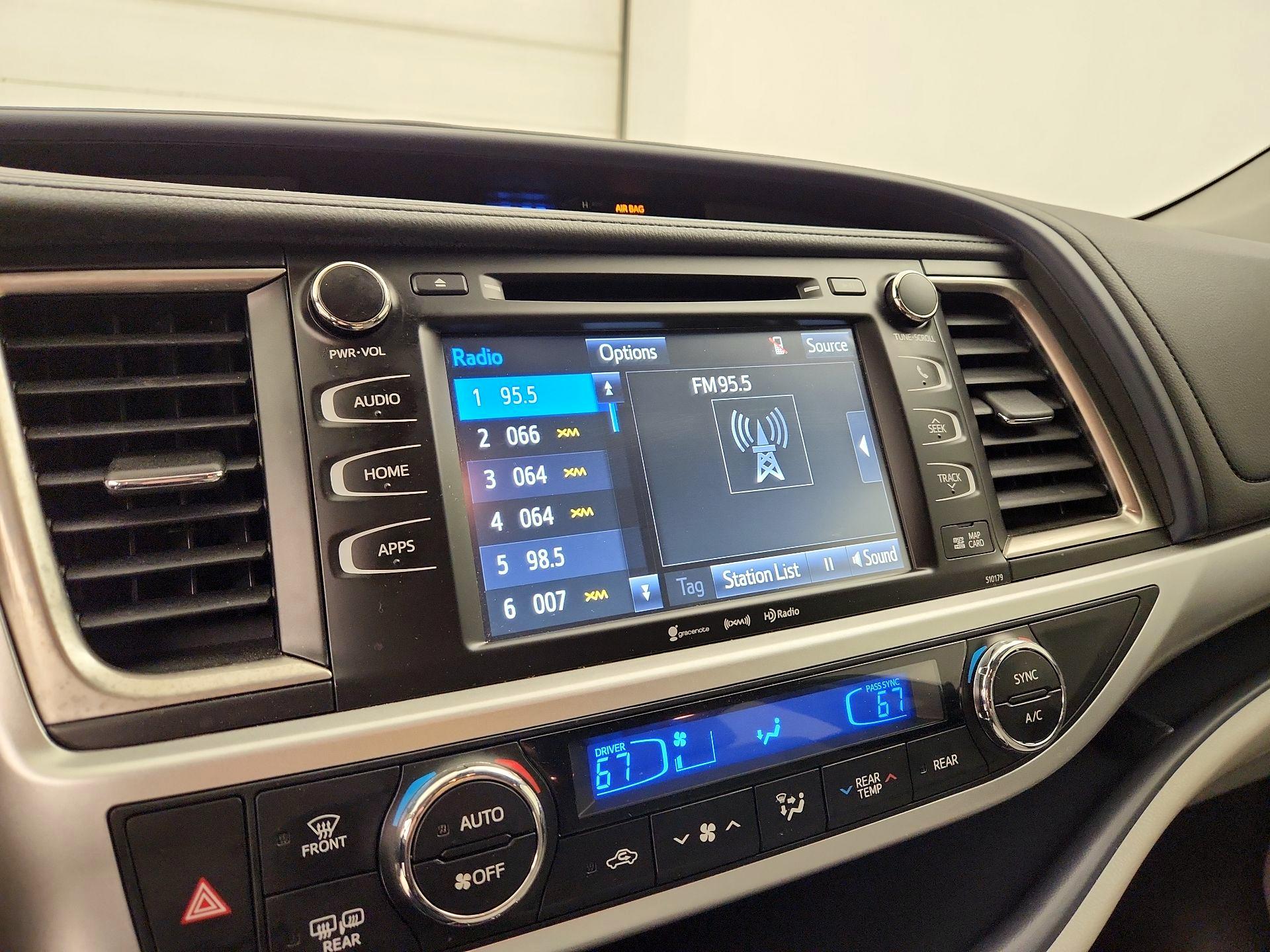 Thumbnail: 2017 Toyota Highlander - 16