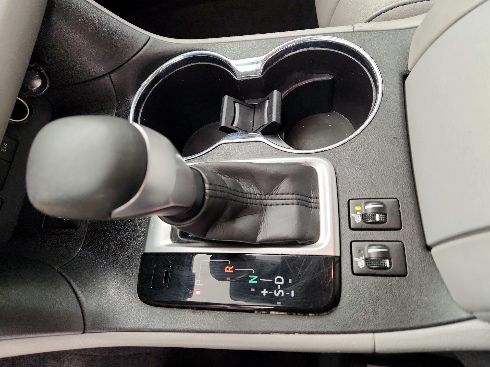 Thumbnail: 2017 Toyota Highlander - 18