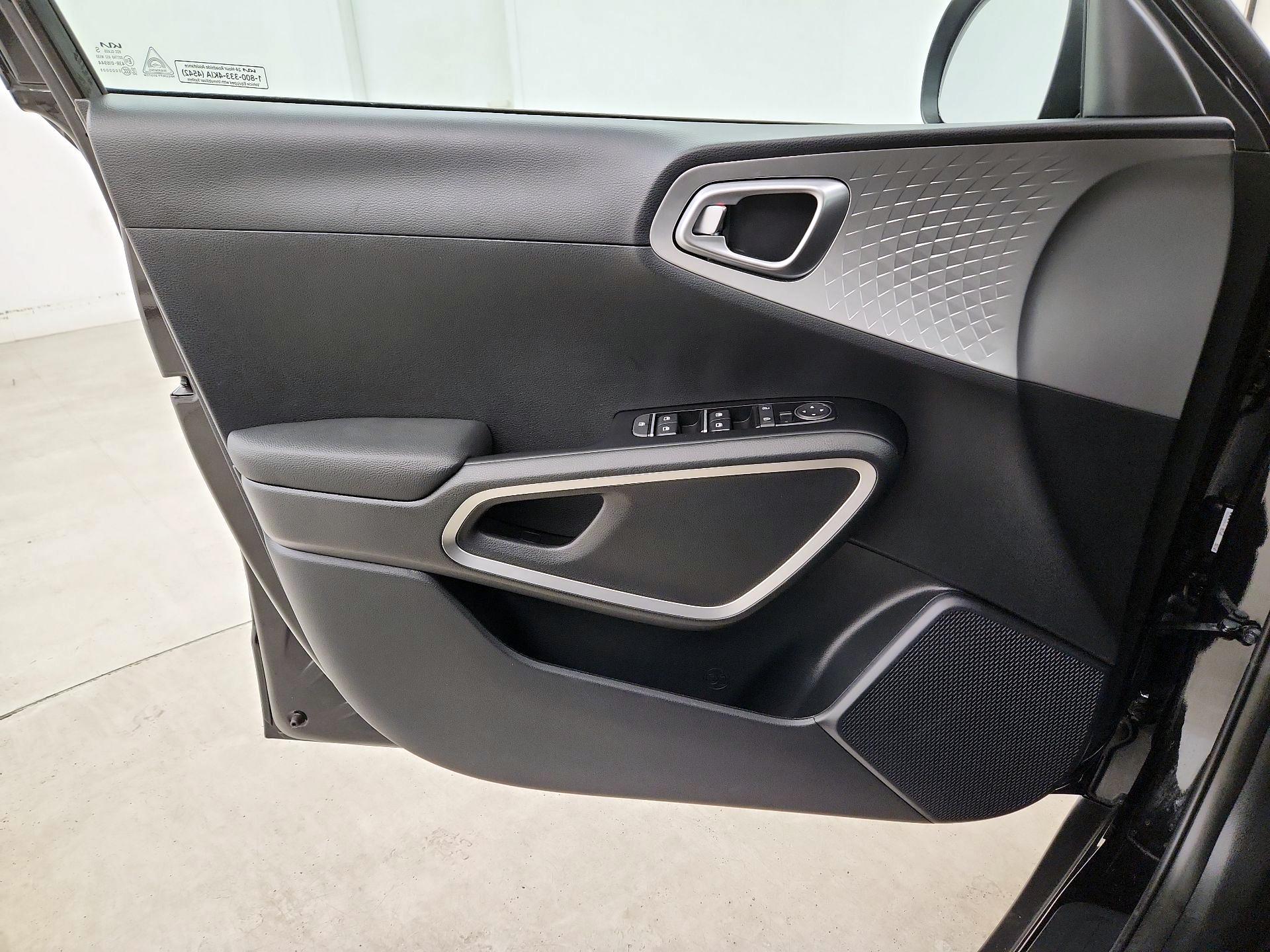 Thumbnail: 2025 Kia Soul - 10