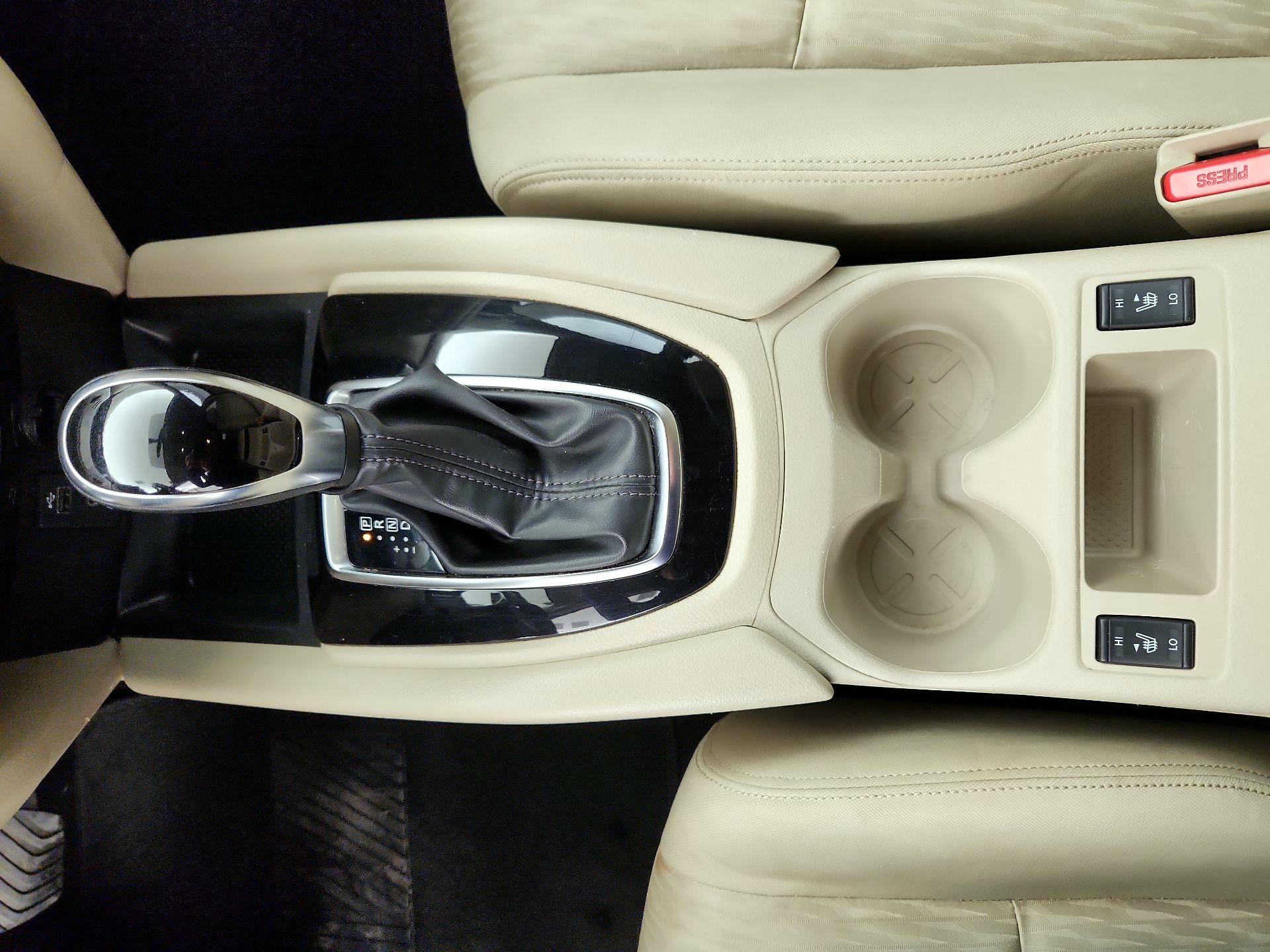 Thumbnail: 2017 Nissan Rogue - 15