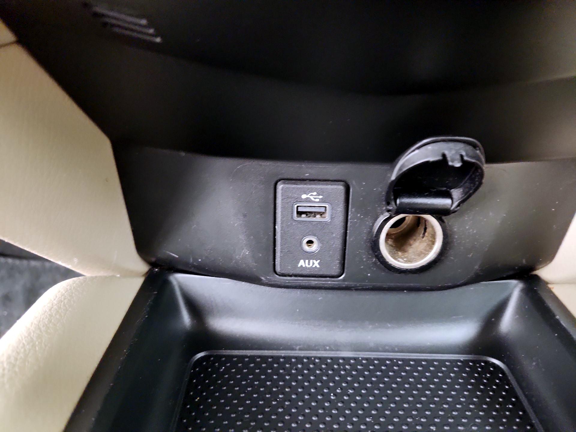 Thumbnail: 2017 Nissan Rogue - 16