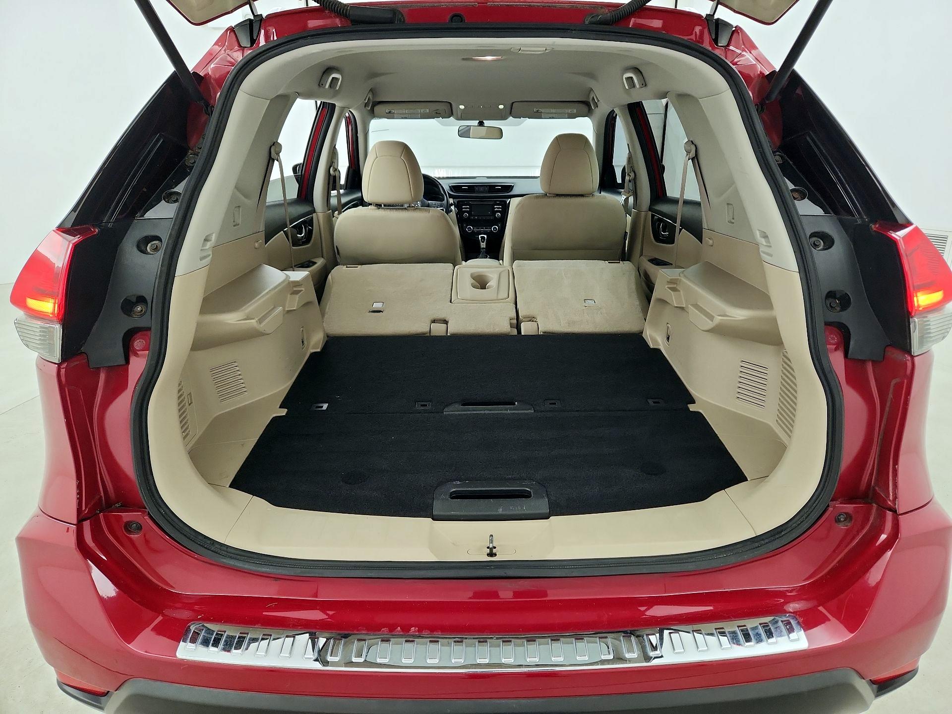 Thumbnail: 2017 Nissan Rogue - 19