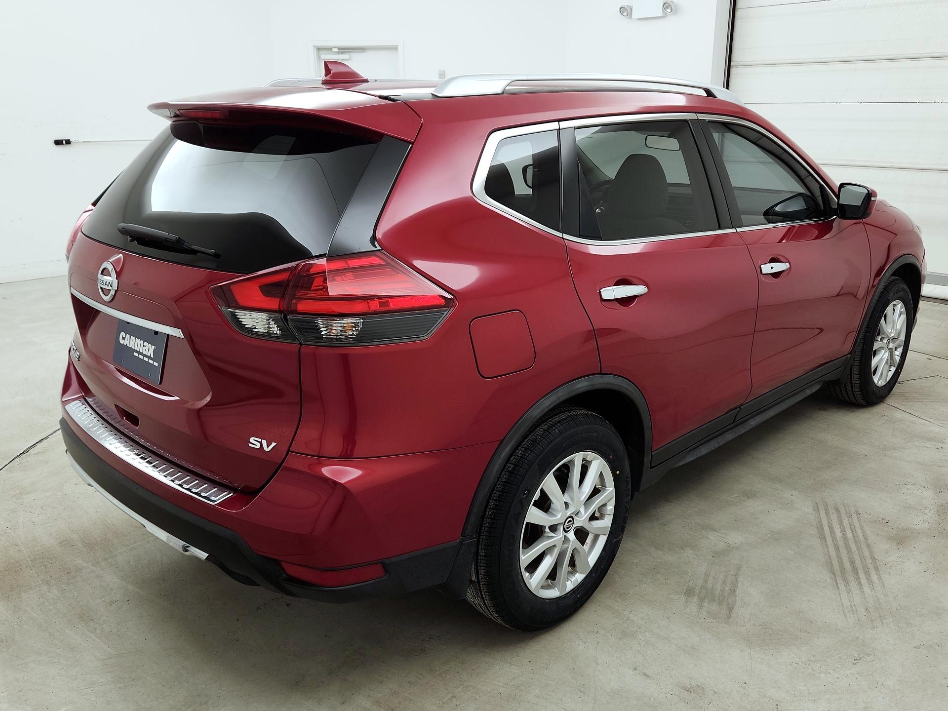 Thumbnail: 2017 Nissan Rogue - 5