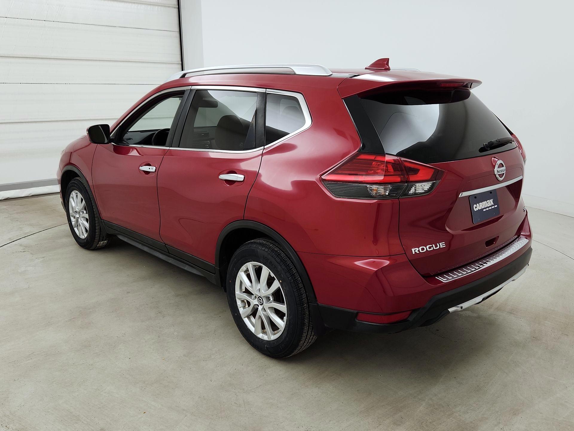 Thumbnail: 2017 Nissan Rogue - 7