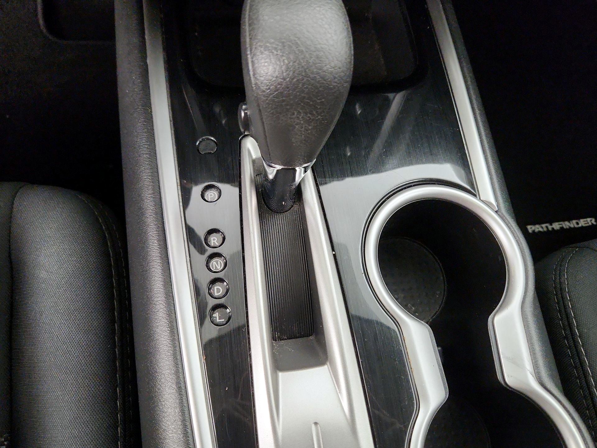 Thumbnail: 2019 Nissan Pathfinder - 15