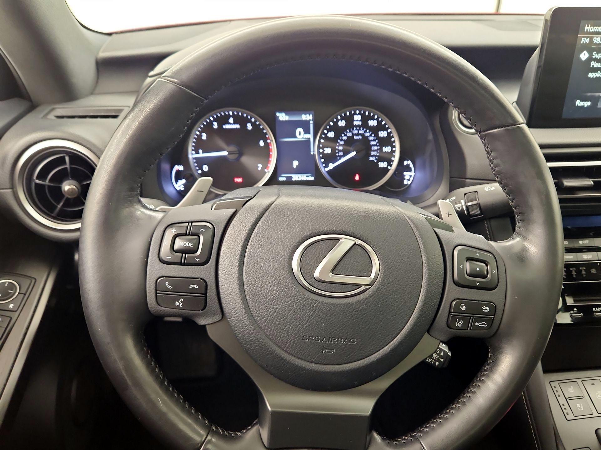 Thumbnail: 2022 Lexus IS - 10