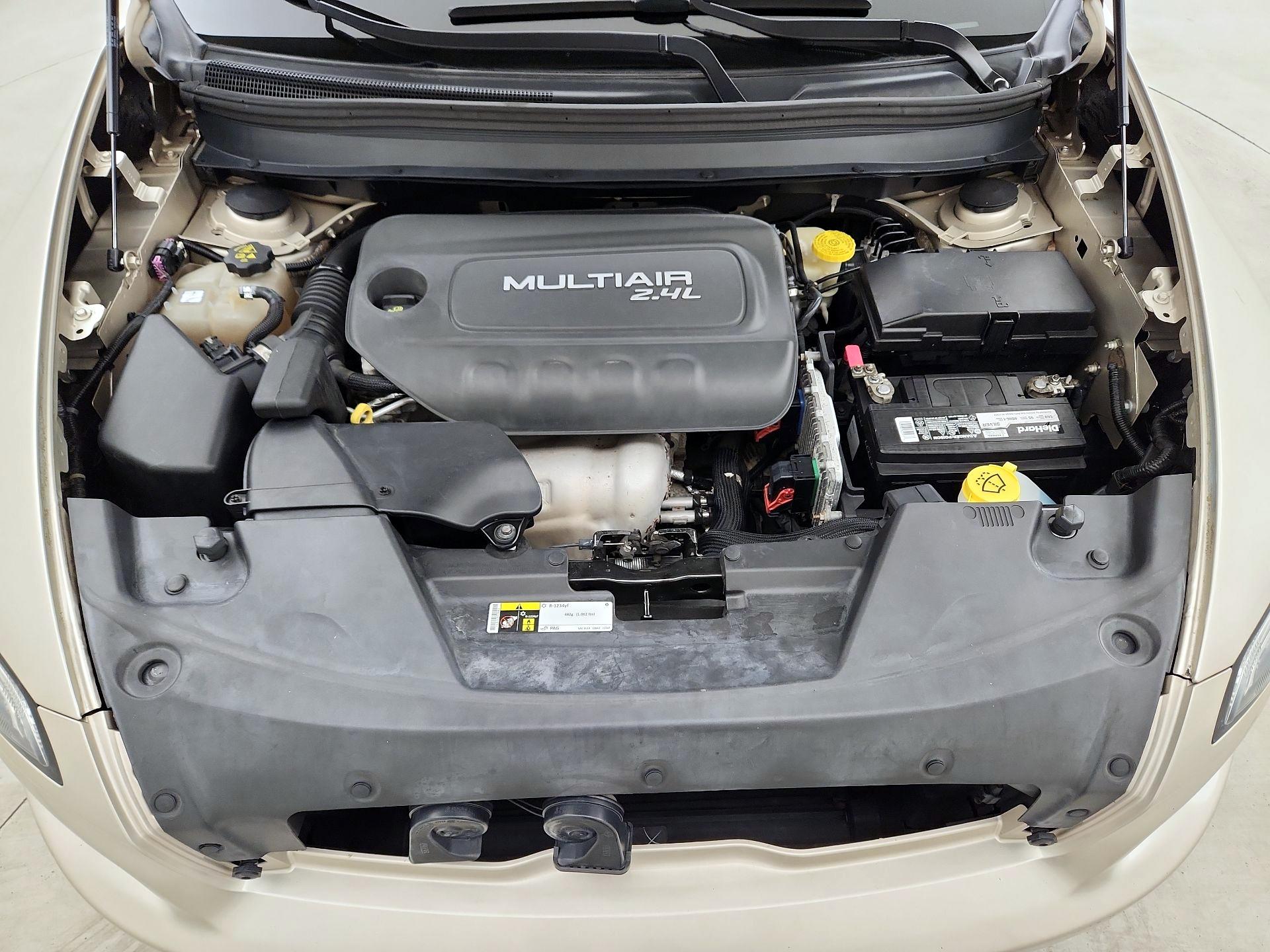 Thumbnail: 2015 Jeep Cherokee - 20